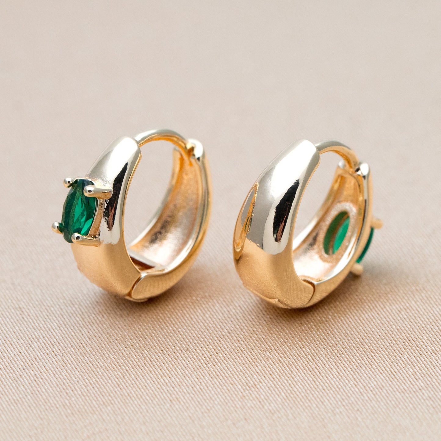 4pcs Emerald CZ Pave Hoop Earrings, 18K Gold plated Brass, Oval Huggie Leverback Ear Hooks (GB-3456)