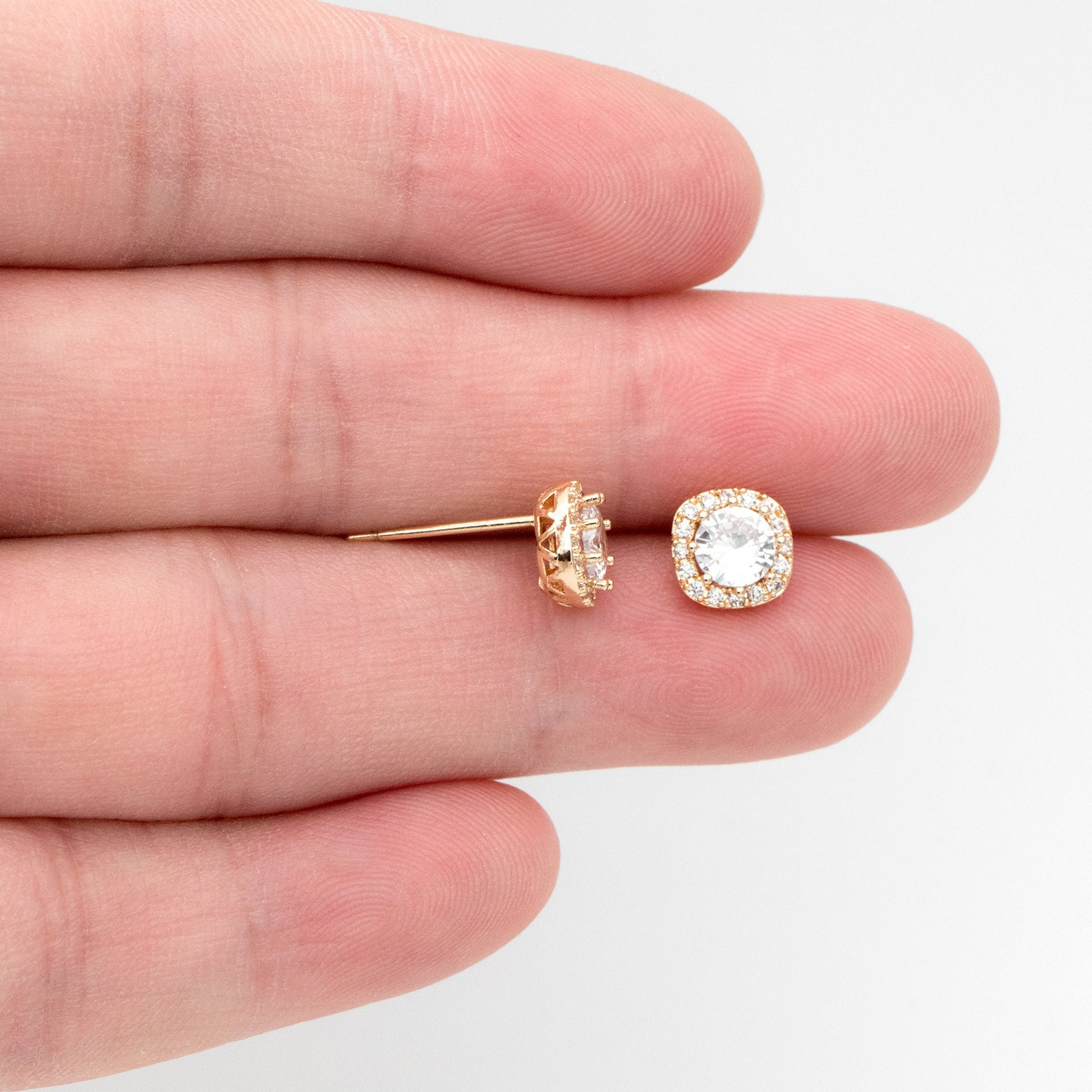 4pcs CZ Pave Round Ear Posts 7.5mm, Gold Plated Brass Stud Earrings (#GB-3363)