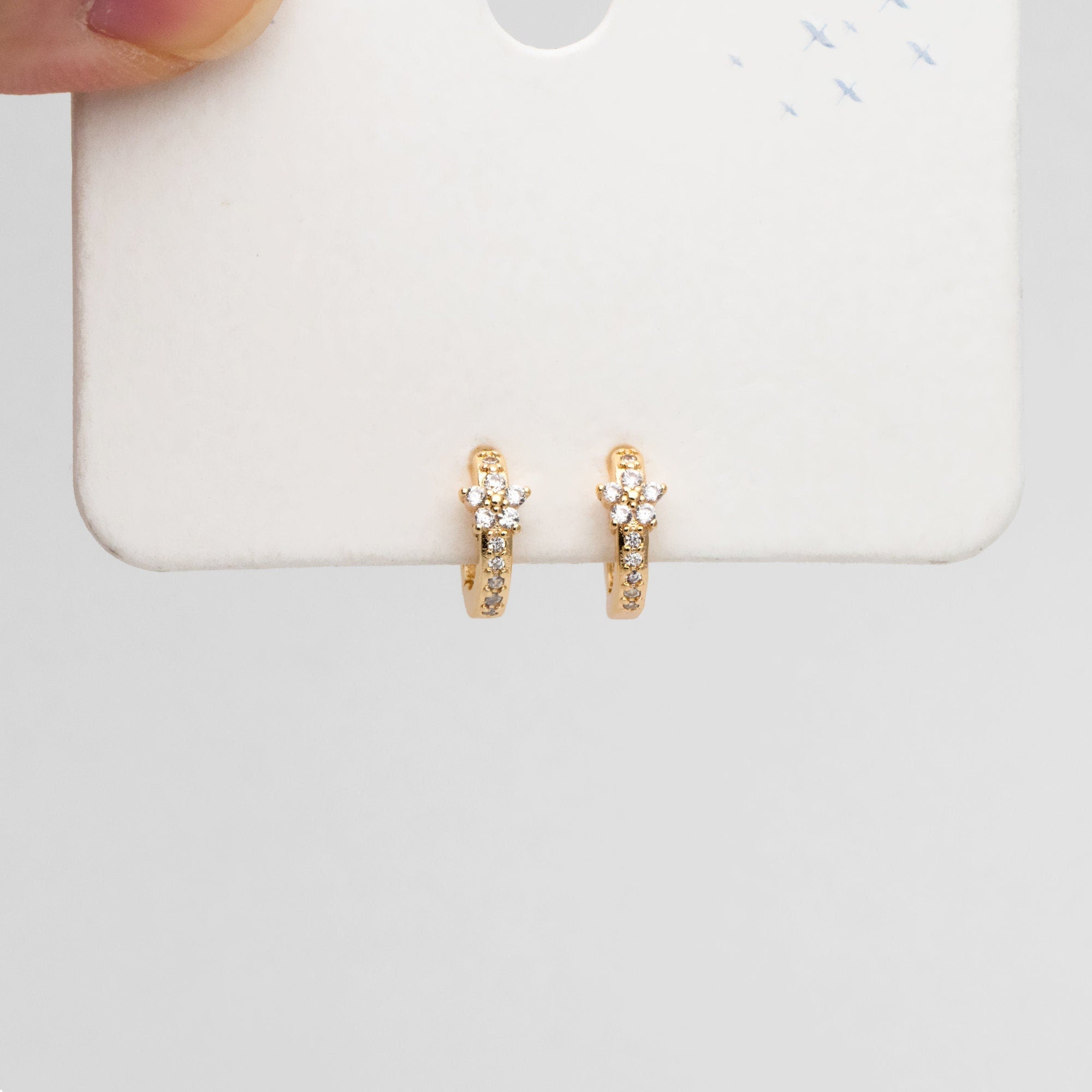4pcs CZ Pave Tiny Flower Hoop Earrings 10mm, Dainty Huggie Earrings, Minimalist Earring, Small Gold Hoops Earring (GB-3399-C)