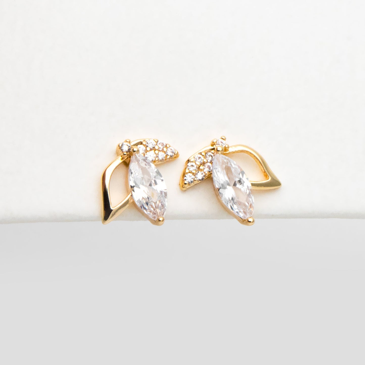 4pcs CZ Pave Gold Leaf Earring, Flower Earring, Gold Plated Brass, Jewelry Supplies (GB-3459)