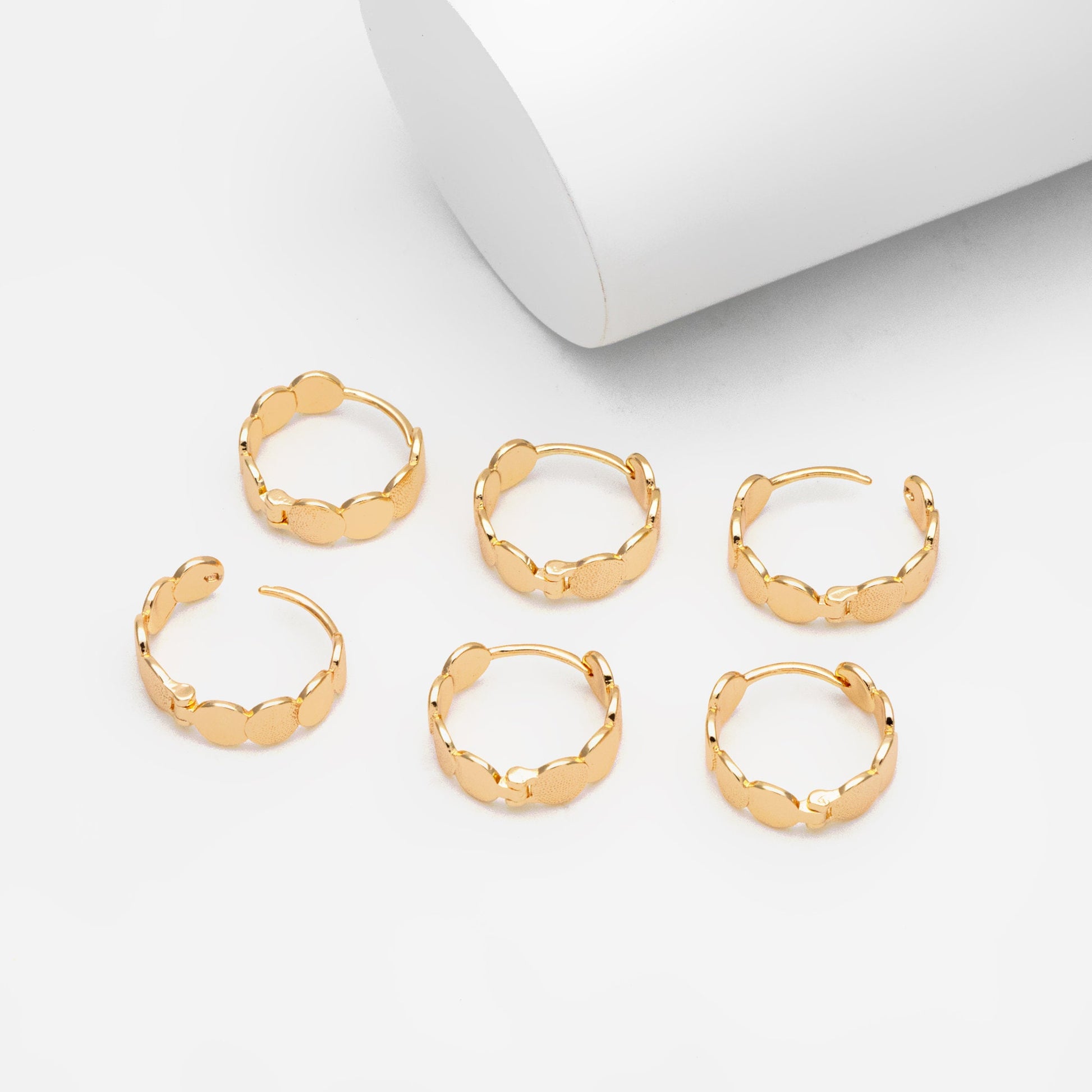 4pcs Gold/ Silver Round Disc Hoop Earrings , Gold/ Rhodium plated Brass Huggie Earrings 15mm, Minimalist Circle Earrings (GB-3530)