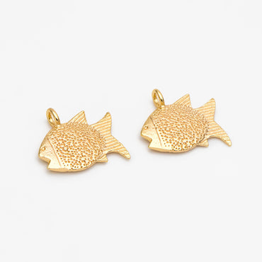 10pcs Gold Fish Charms, Gold Plated Brass, Fish Pendants (GB-3936-D)