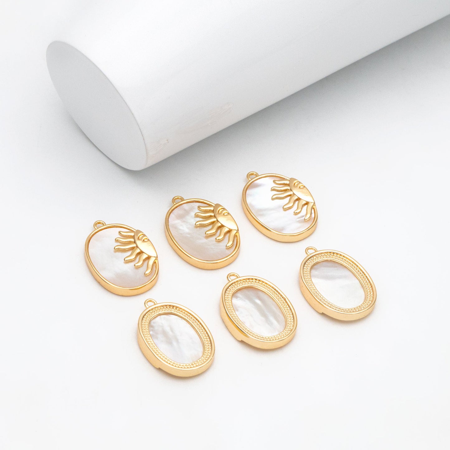 4pcs Shell Pave Gold Sun Charm, 18K Gold plated Brass, Sun Face Oval Pendants (GB-2259-G)