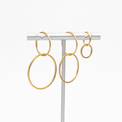 10pcs Gold Linked Circles, two ring Pendant, Interlocking rings, two linked circles, Entwined Circle 20mm and 25/30mm (GB-1300)