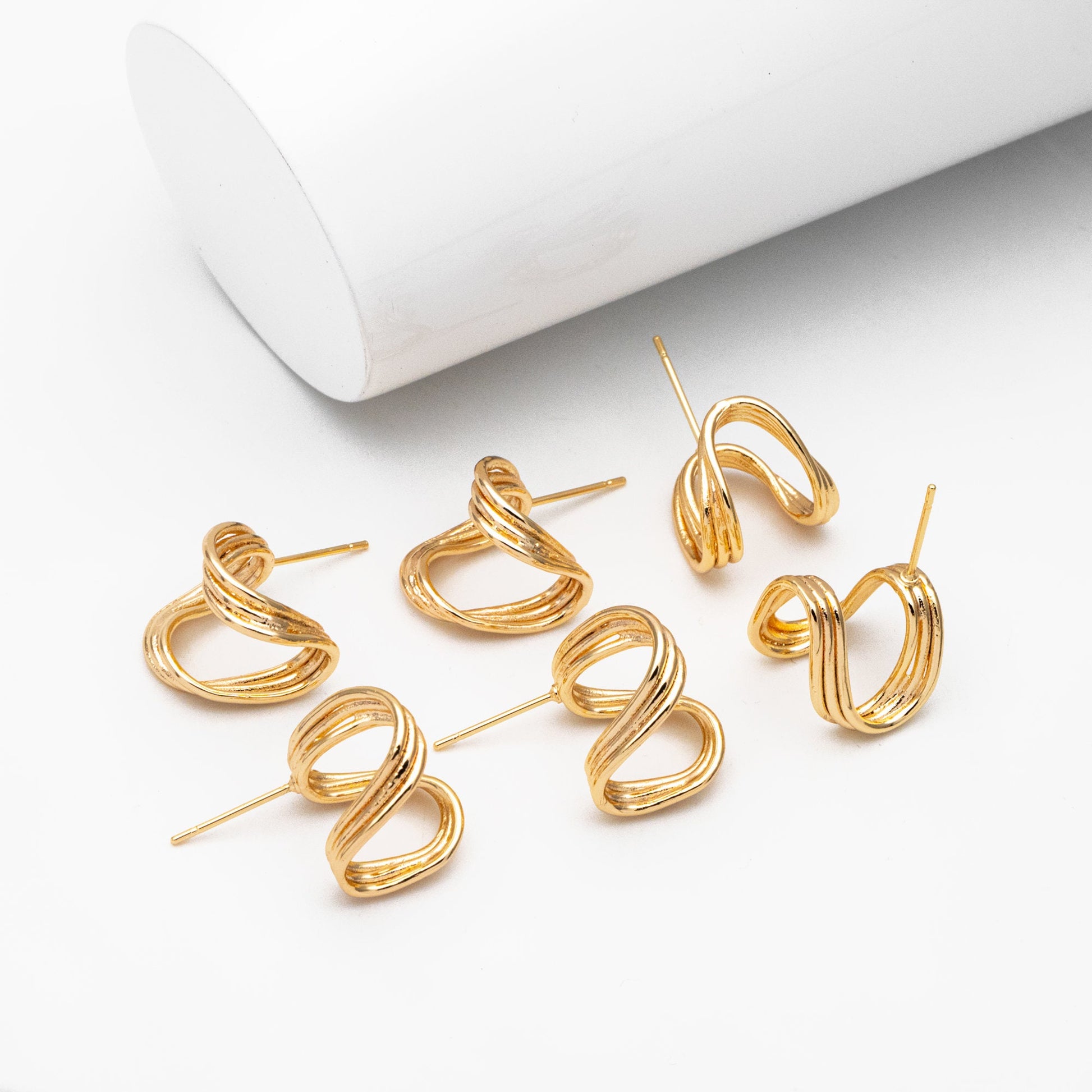10pcs Gold U-Shaped Ear Posts, 18K Gold plated Brass, Curved Ribbon Stud Earring (GB-3563)
