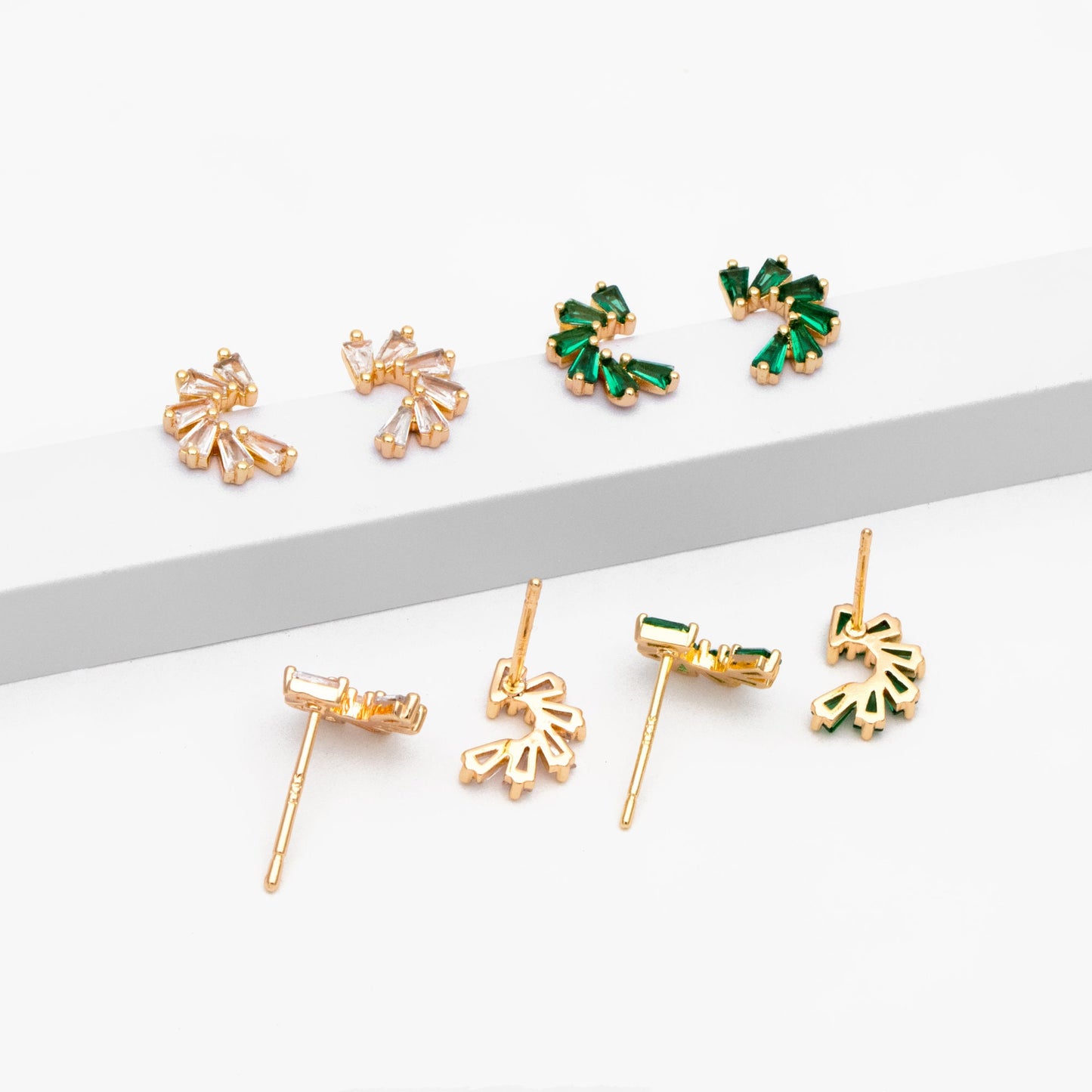4pcs CZ Pave Flower Ear Posts 10x7mm, Gold plated Brass, Dainty Circle Stud Earrings, Clear /Green (#GB-3683)