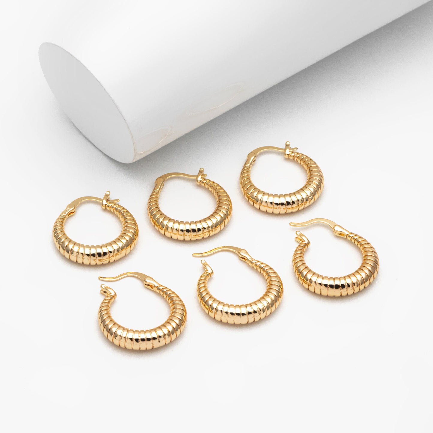 4pcs Gold U-Shaped Earrings 24x22mm, Real Gold plated Brass, Minimalist Hoop Earrings (GB-3696)