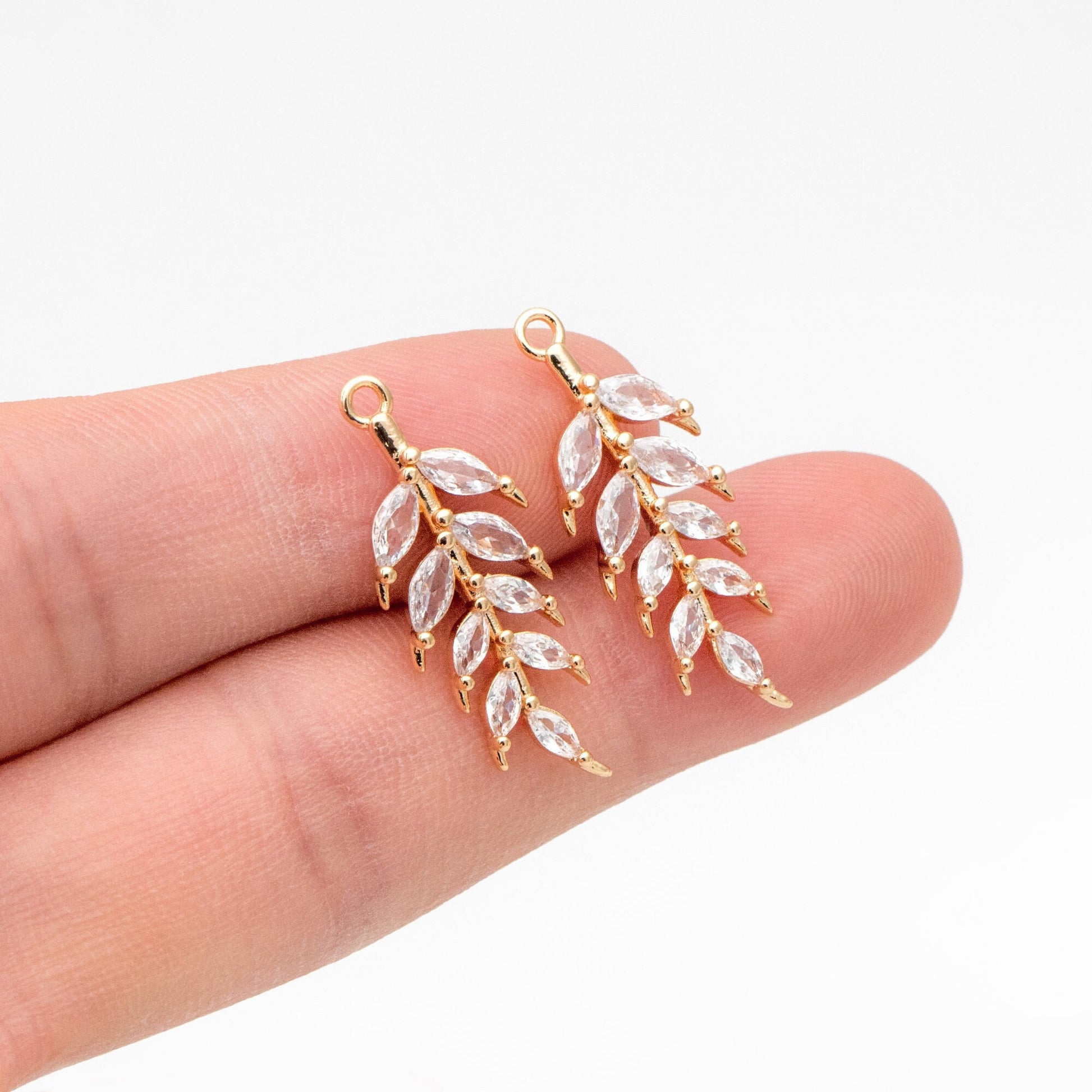 4pcs CZ pave Leaf Charms 27x10mm, 18K Gold plated Brass, Cubic Zirconia Leaf Pendants (GB-3037-H)