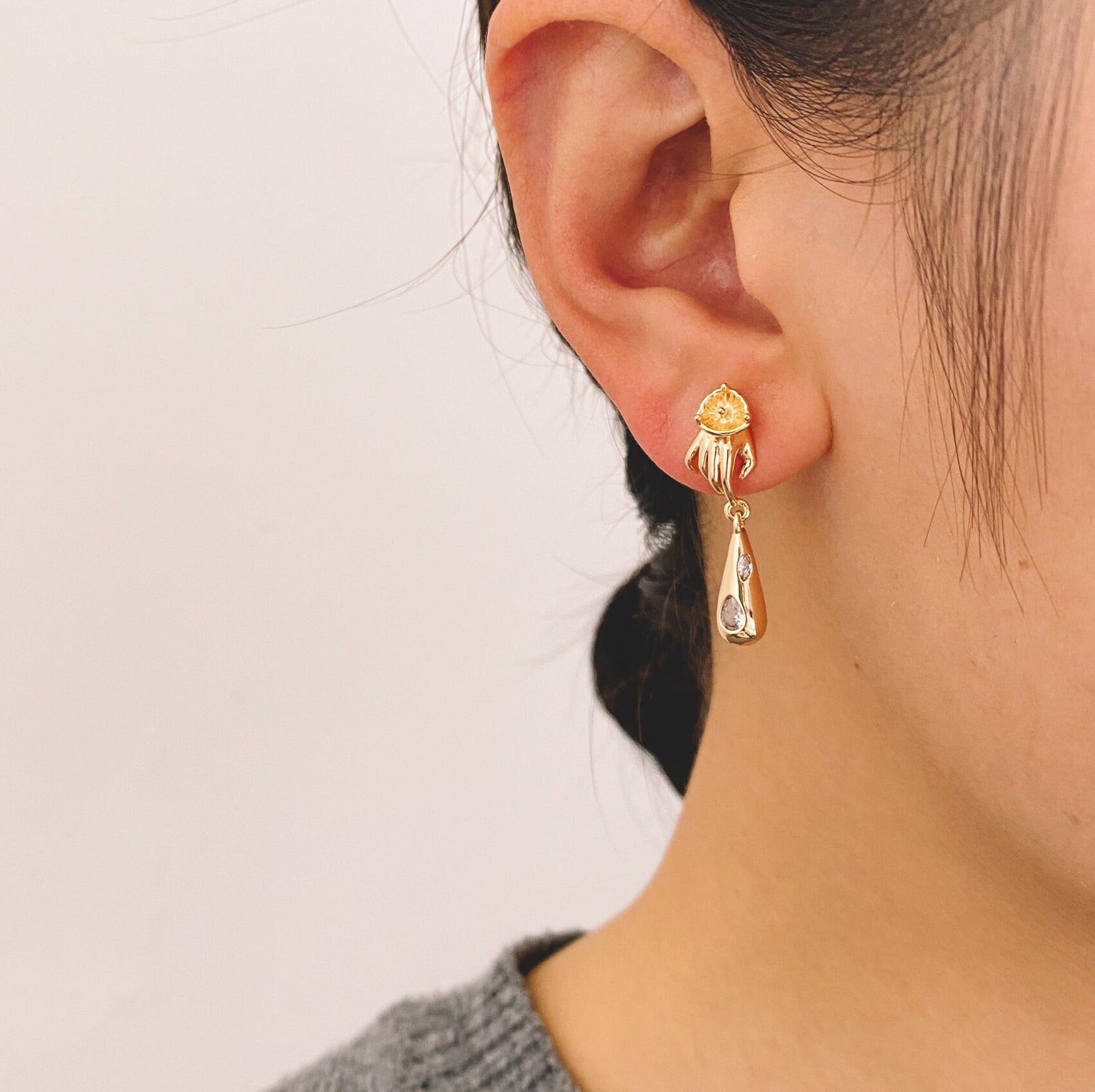 4pcs Gold Plated Brass Hand with CZ Paved Teardrop Ear Posts, Half Drilled Pearl Mounts, Pearl Earring Settings (GB-3141)