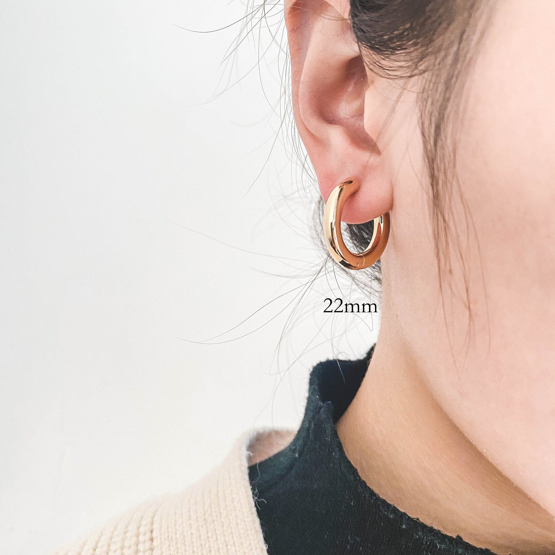 4pcs Gold/ Silver Tone Chunky Hoop Huggies, 4mm Thick, 18/ 20/ 22/ 24/ 26mm, Stainless Steel Hoop Earrings, Minimalist Earrings (GB-3301)