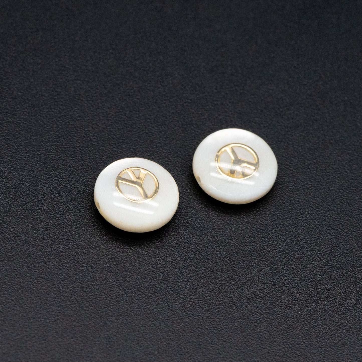 10pcs Natural Shell Peace Sign Beads, Peace Symbol Spacer 8mm, Gold Coin Beads, Double Sided (V1409)