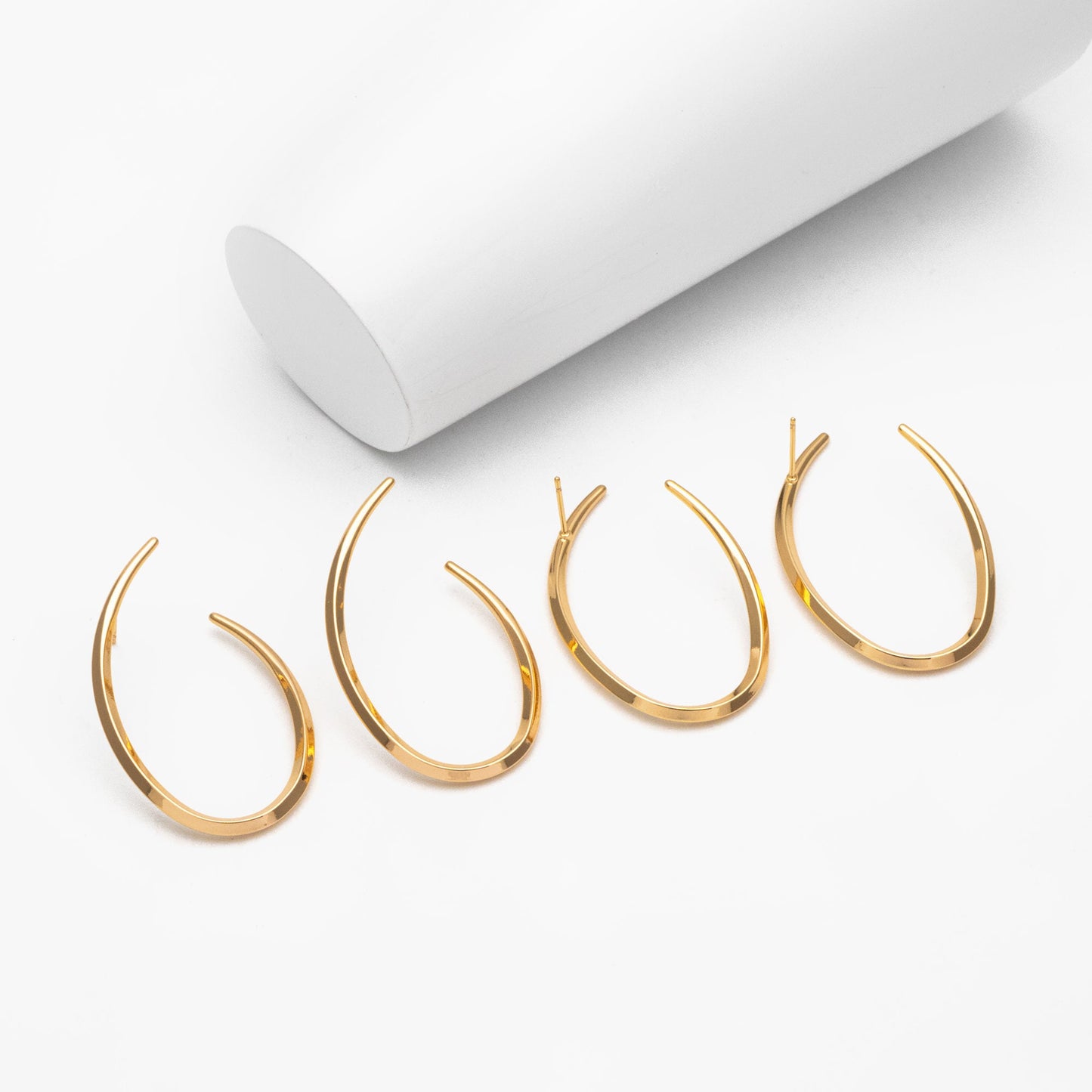 4pcs Gold U-Shaped Earrings, 18K Gold plated Brass, Horn Stud Earrings (GB-3687)