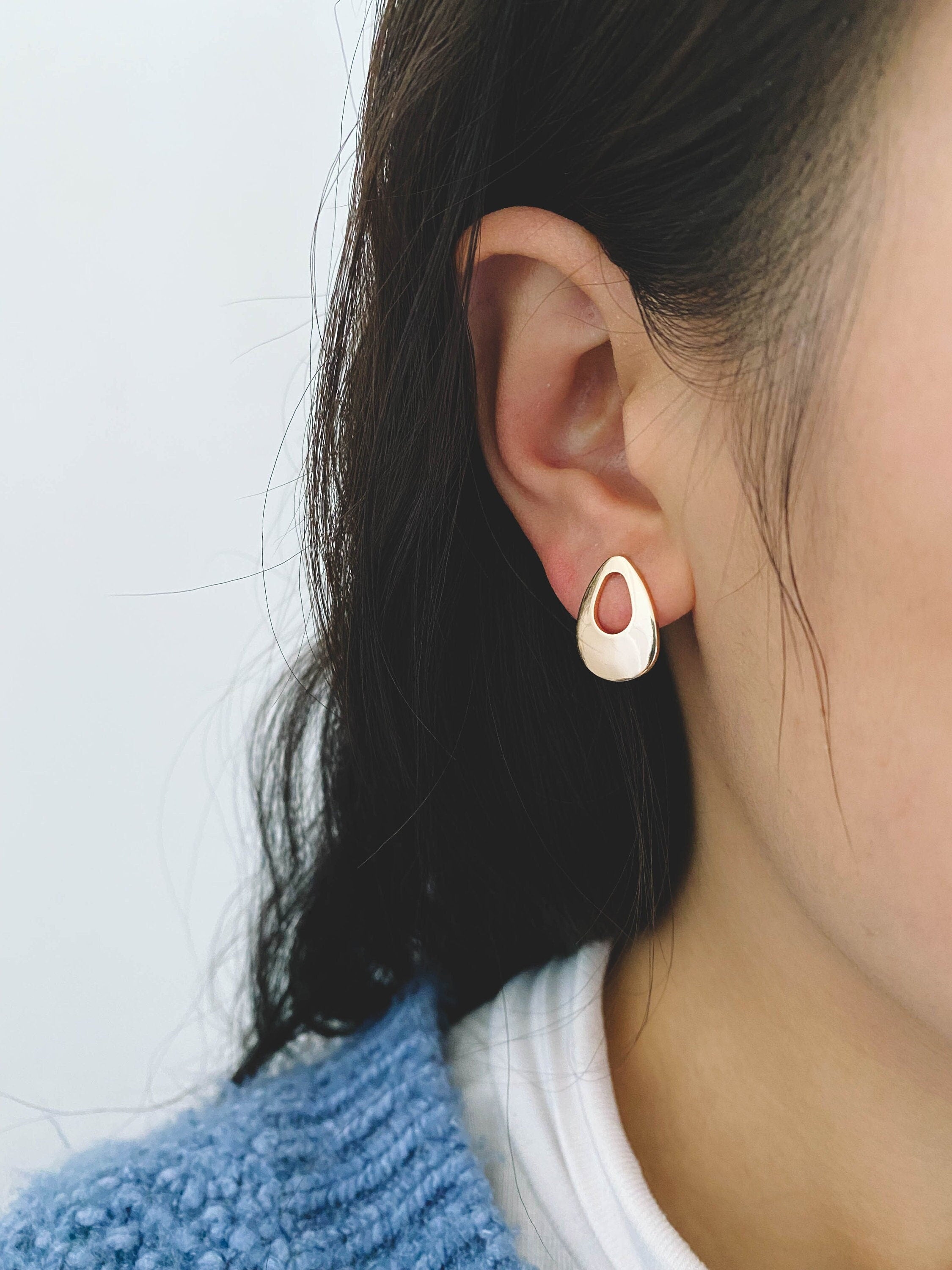 10pcs Gold Teardrop Ear Post with Loop, 17x12mm, 18K Gold Plated Brass Geometric Earring Studs (GB-441)