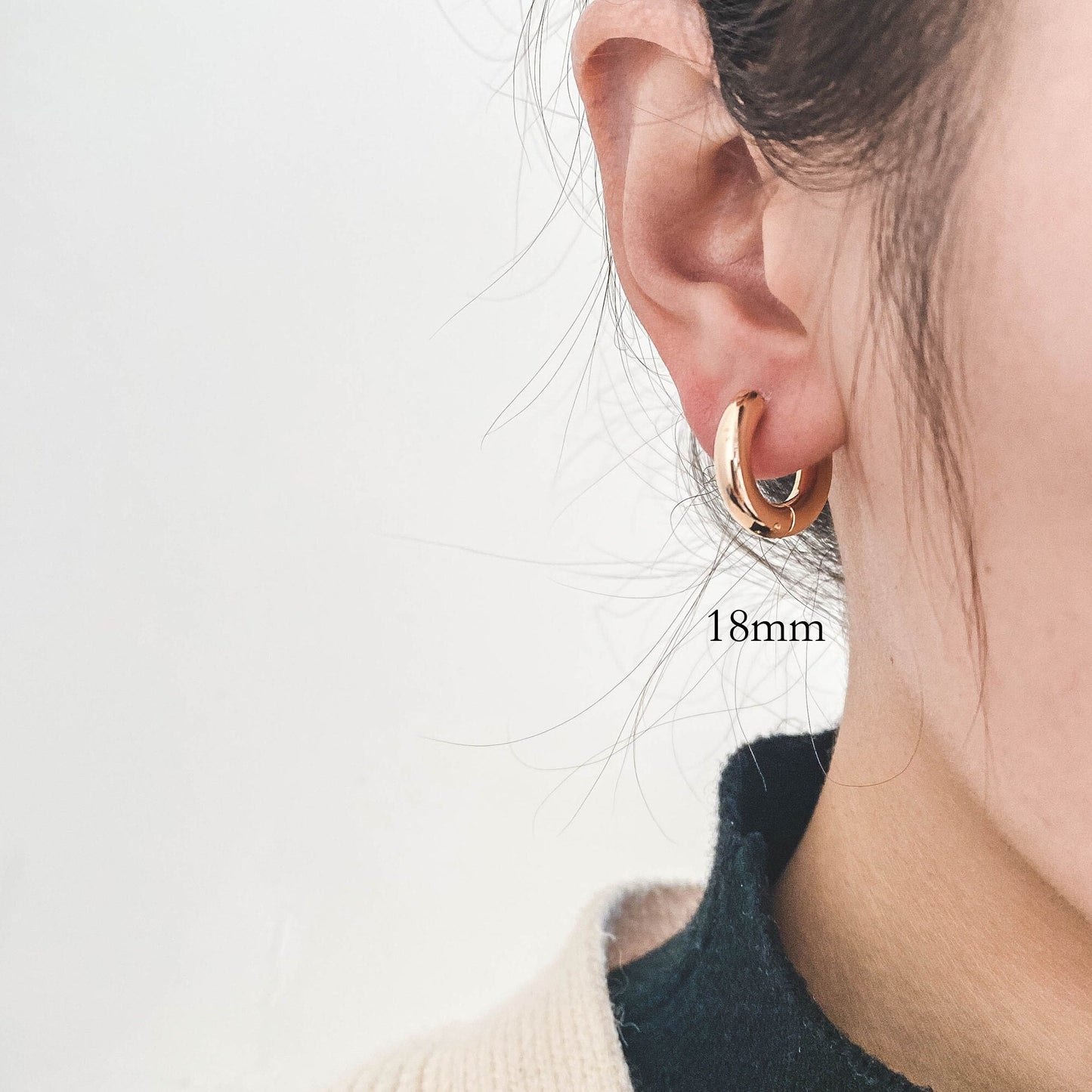 4pcs Gold/ Silver Tone Chunky Hoop Huggies, 4mm Thick, 18/ 20/ 22/ 24/ 26mm, Stainless Steel Hoop Earrings, Minimalist Earrings (GB-3301)