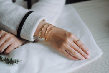 1pcs Gold Hammered Bangle Bracelet, Stackable Bracelets, Adjustable Bangle Bracelet (GB-3533)