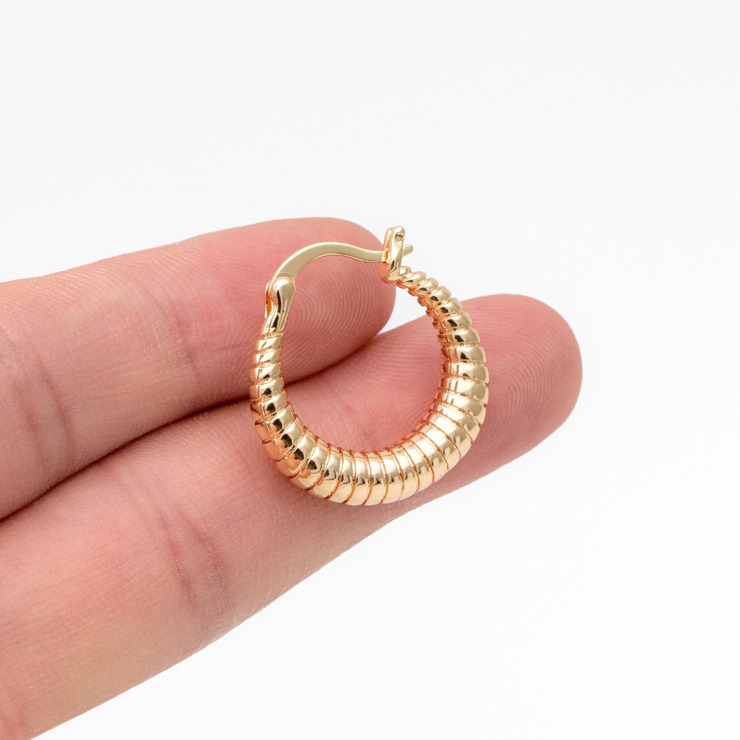 4pcs Gold U-Shaped Earrings 24x22mm, Real Gold plated Brass, Minimalist Hoop Earrings (GB-3696)