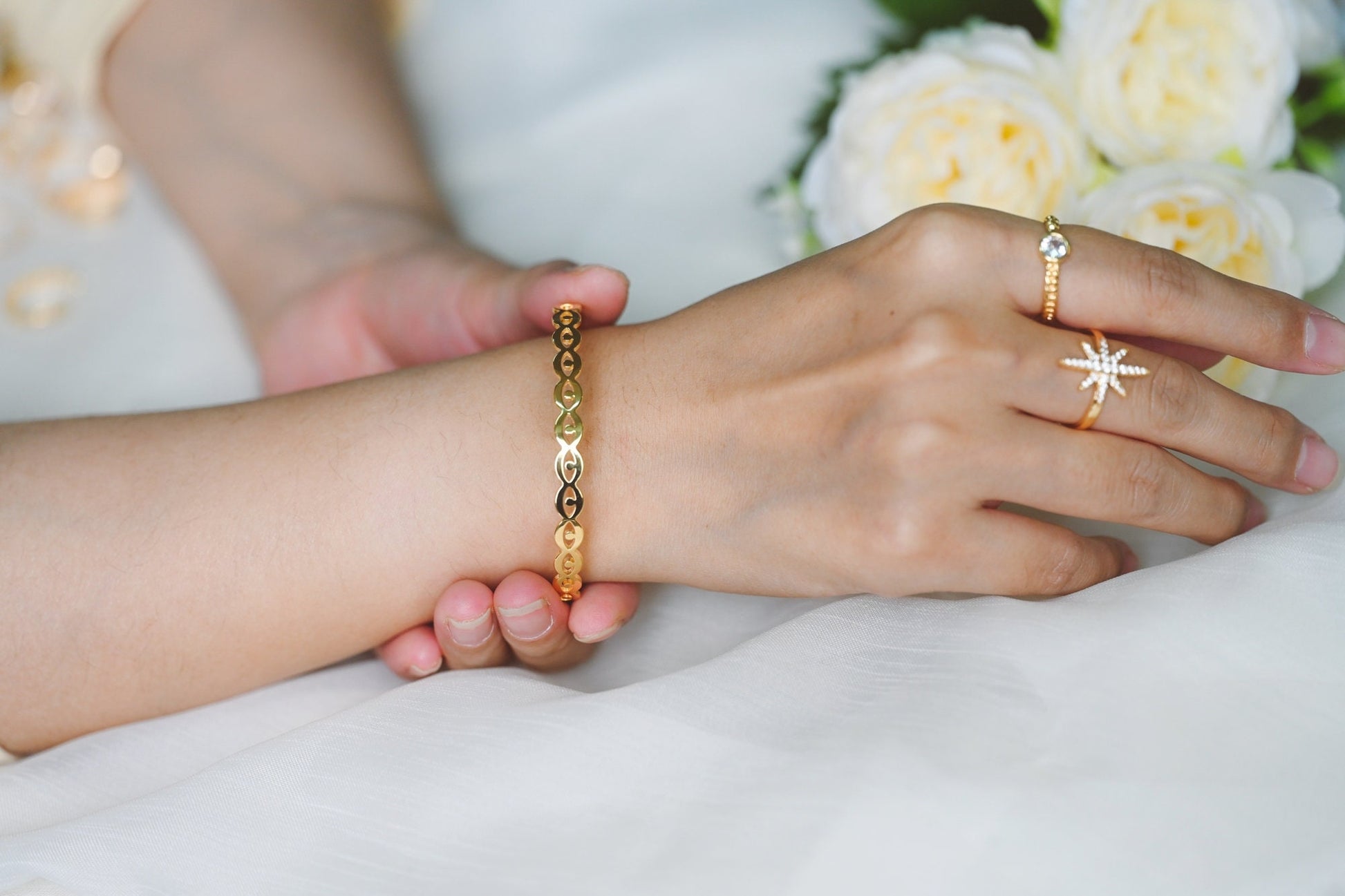 1pcs Gold Evil Eye Bangle Bracelet, Stackable Bracelets, Adjustable Eye Bracelet (#GB-3521)