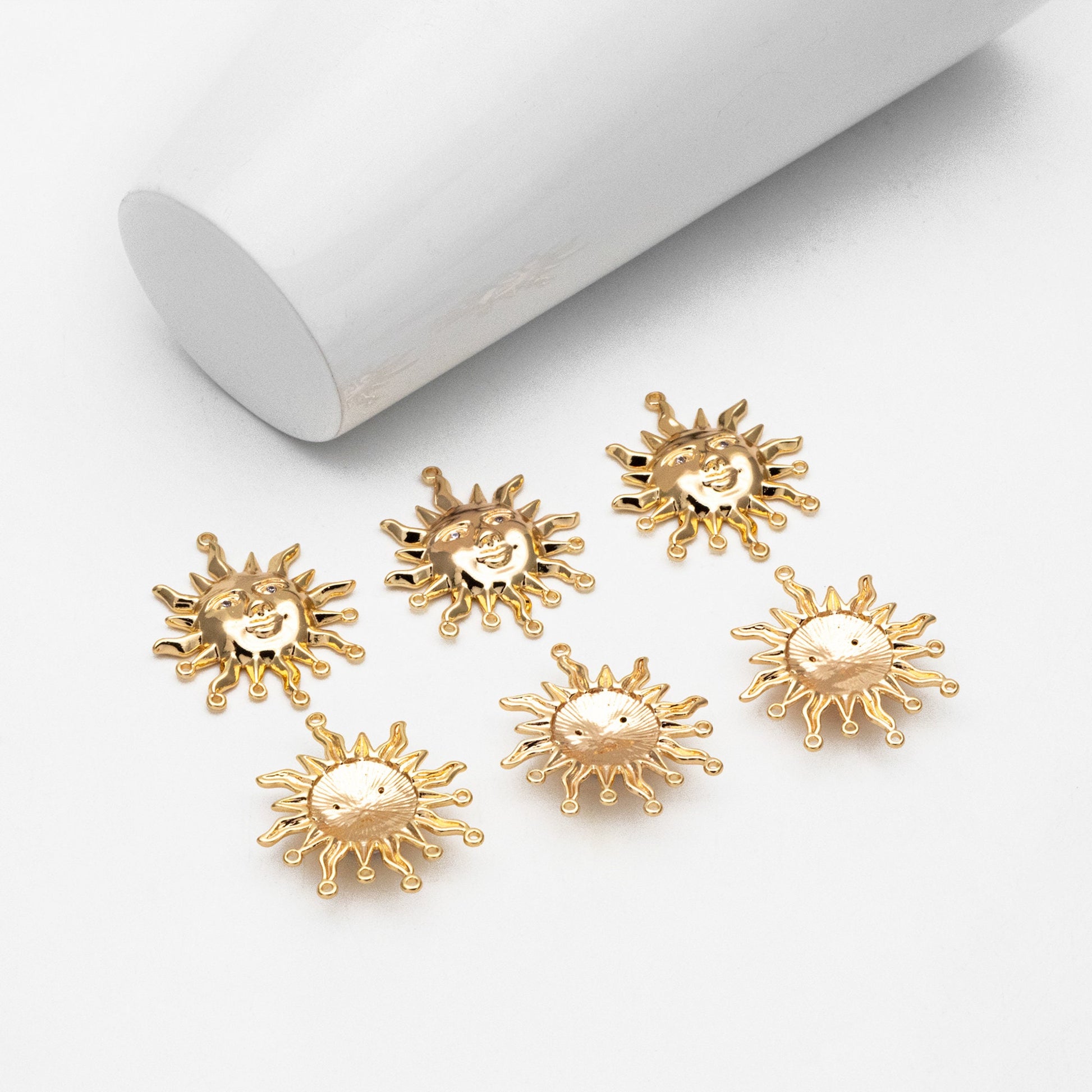 4pcs CZ Pave Gold Sun Face Charm with 8 Loops, 18K Gold plated Brass, Sun Pendant Connector (GB-2000-C)