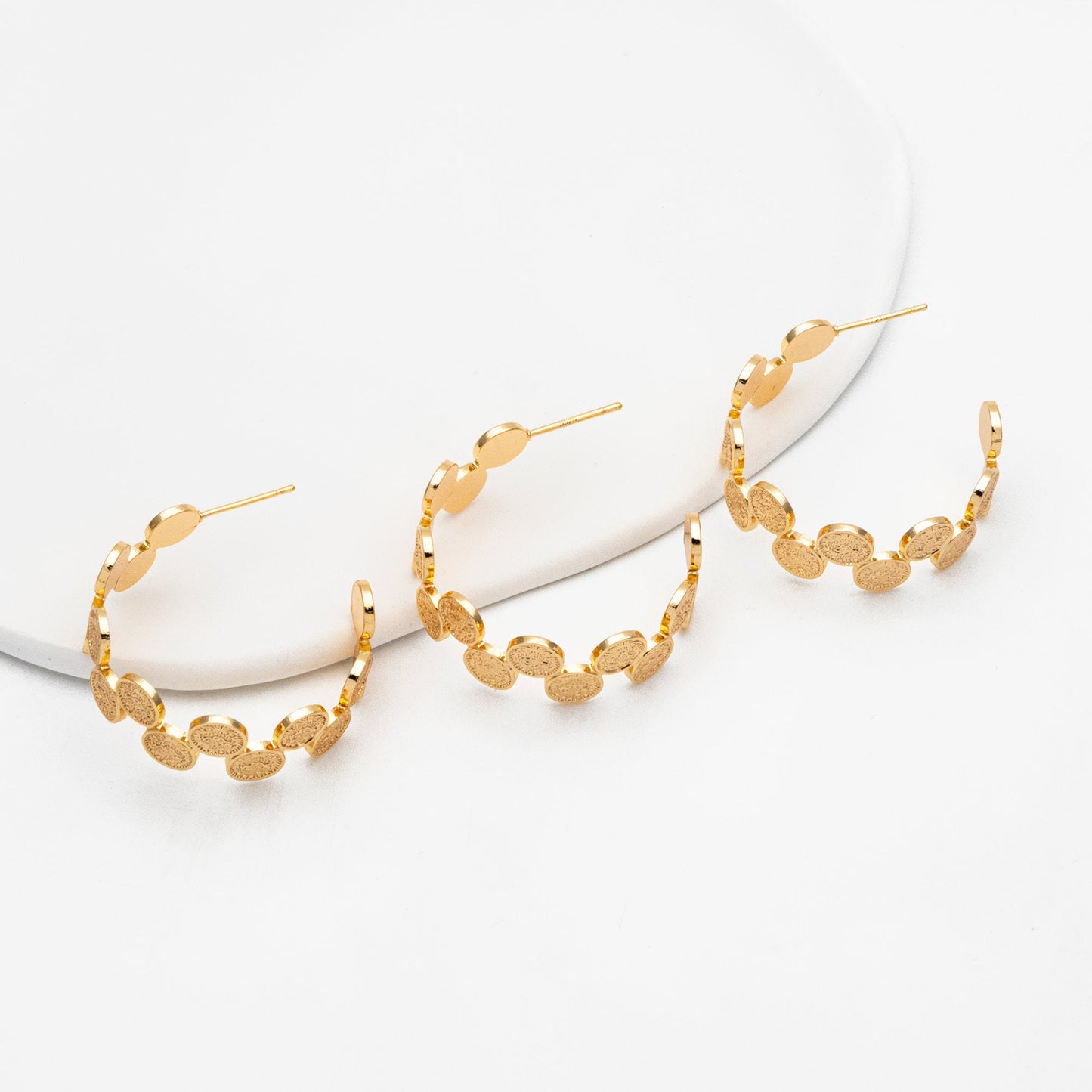 4pcs Gold Textured Disc Round Circle Ear Posts 33mm, Gold plated Brass, Geometric Hoop Stud Earrings (GB-3802)