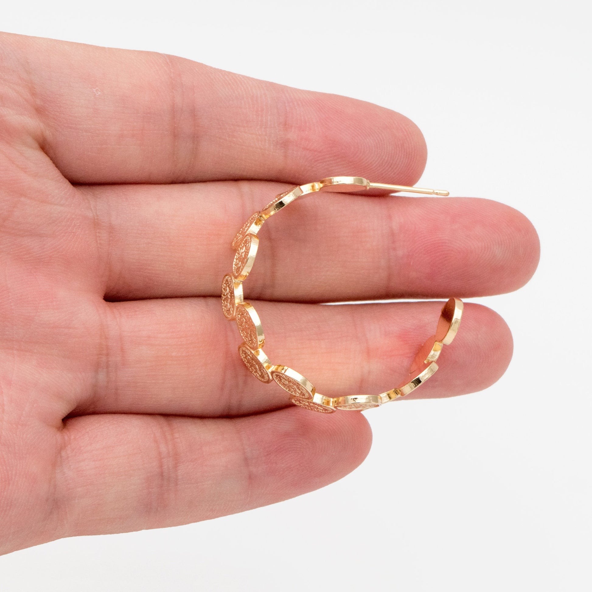 4pcs Gold Textured Disc Round Circle Ear Posts 33mm, Gold plated Brass, Geometric Hoop Stud Earrings (GB-3802)