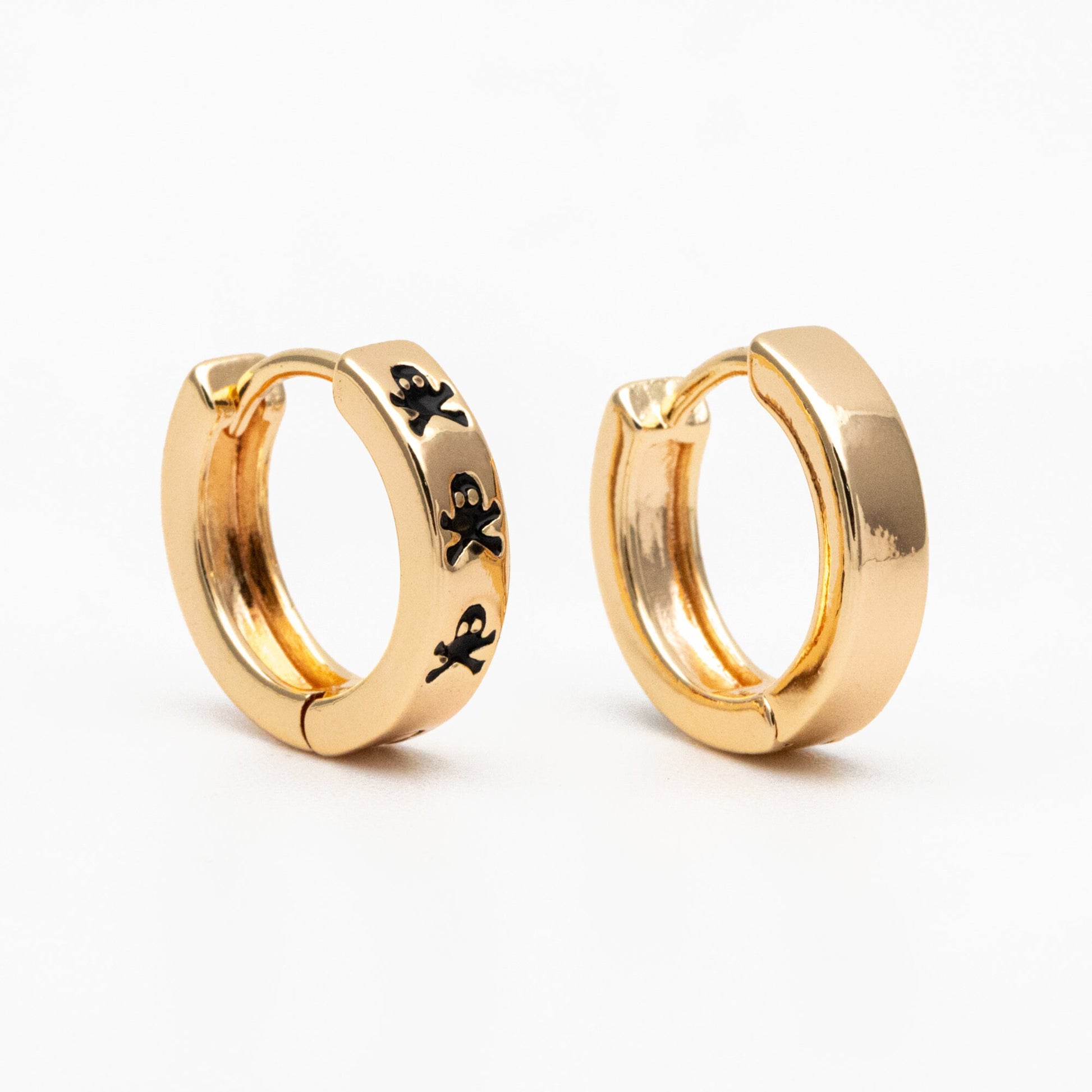 4pcs Gold Enamel Skull Hoop Earrings: 18K Gold Plated Brass Huggies (GB-3717-D)