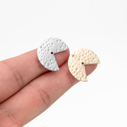 10pcs Gold/ Silver Hammered Round Charm Connectors 17x20mm, Gold/ Rhodium plated Brass Circle Fan Pendants (GB-654-B)