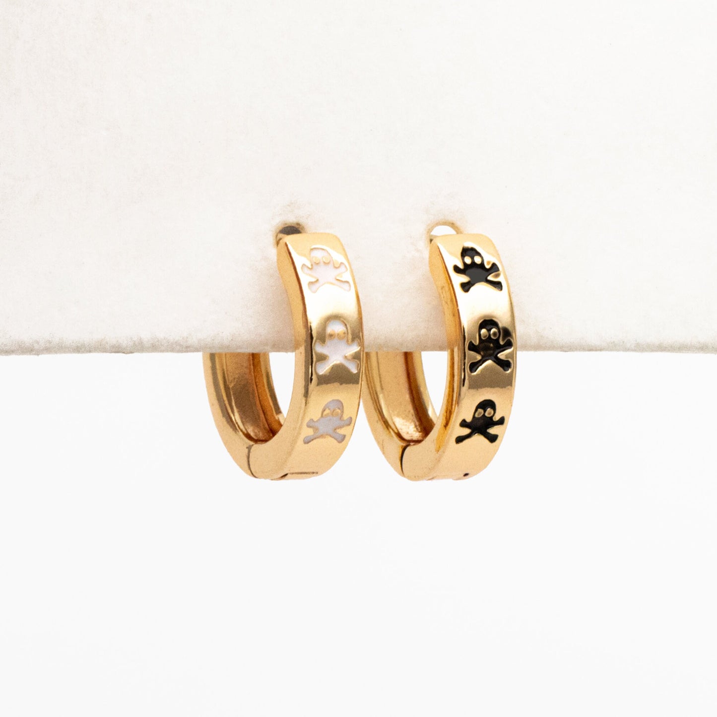 4pcs Gold Enamel Skull Hoop Earrings: 18K Gold Plated Brass Huggies (GB-3717-D)