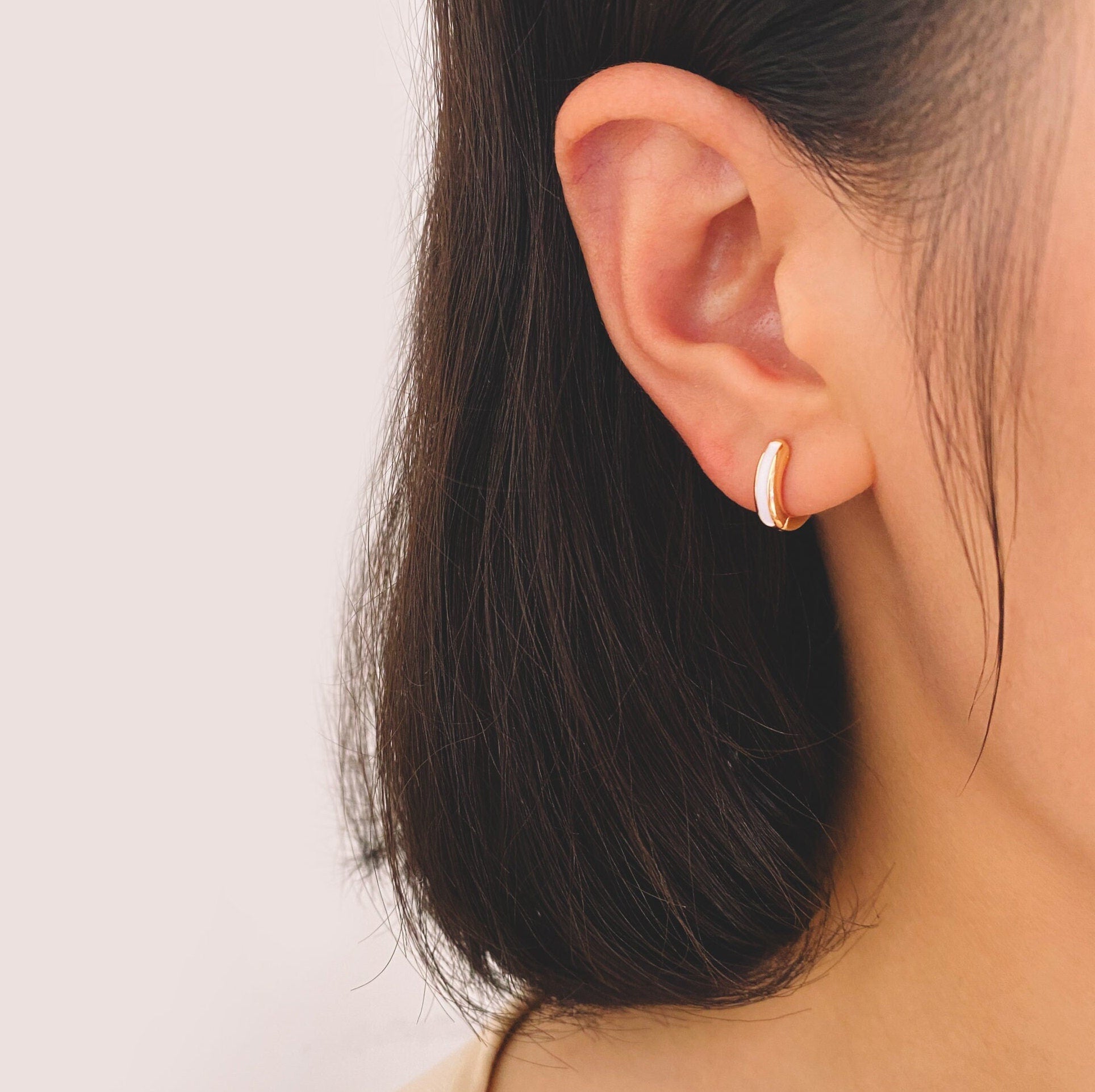 4pcs Gold Enamel Circle Hoop Earrings, 18K Gold plated Brass, Minimalist Huggie Earrings (GB-3717-C)