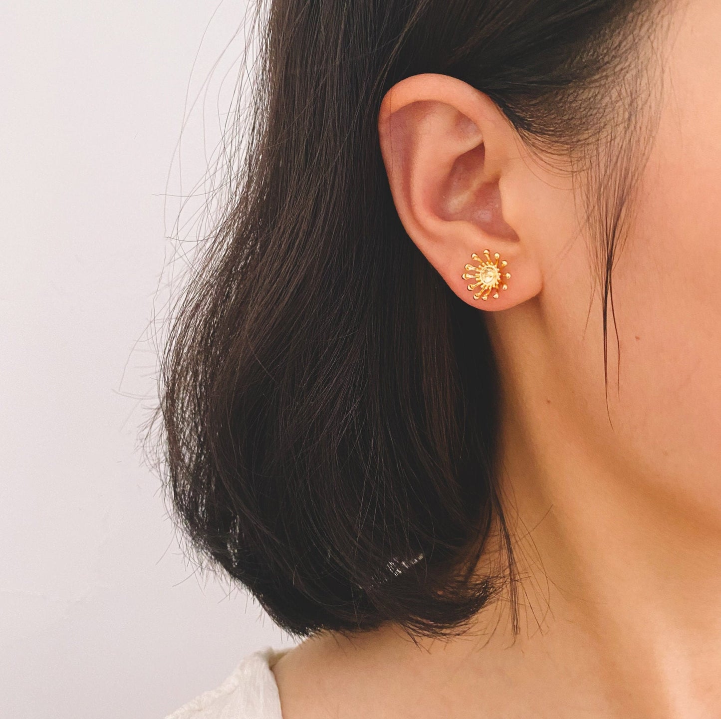 4pcs Gold Flower Ear Posts 12mm, Pearl Earring Mounts, Half Drilled Pearls Earring Settings (GB-3590)