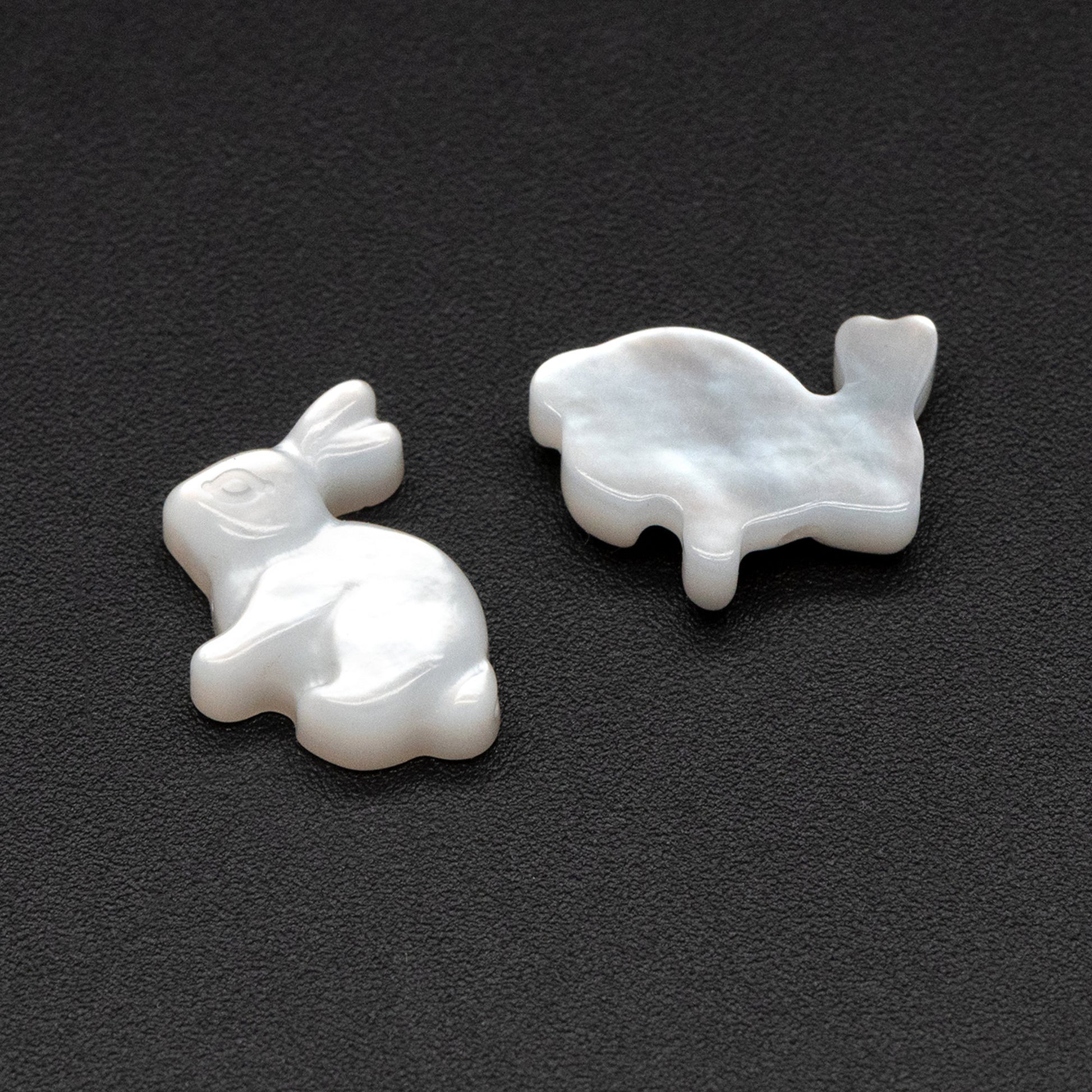 4pcs White Mother of Pearl Shell Rabbit beads, MOP Animal Charms (V1431)
