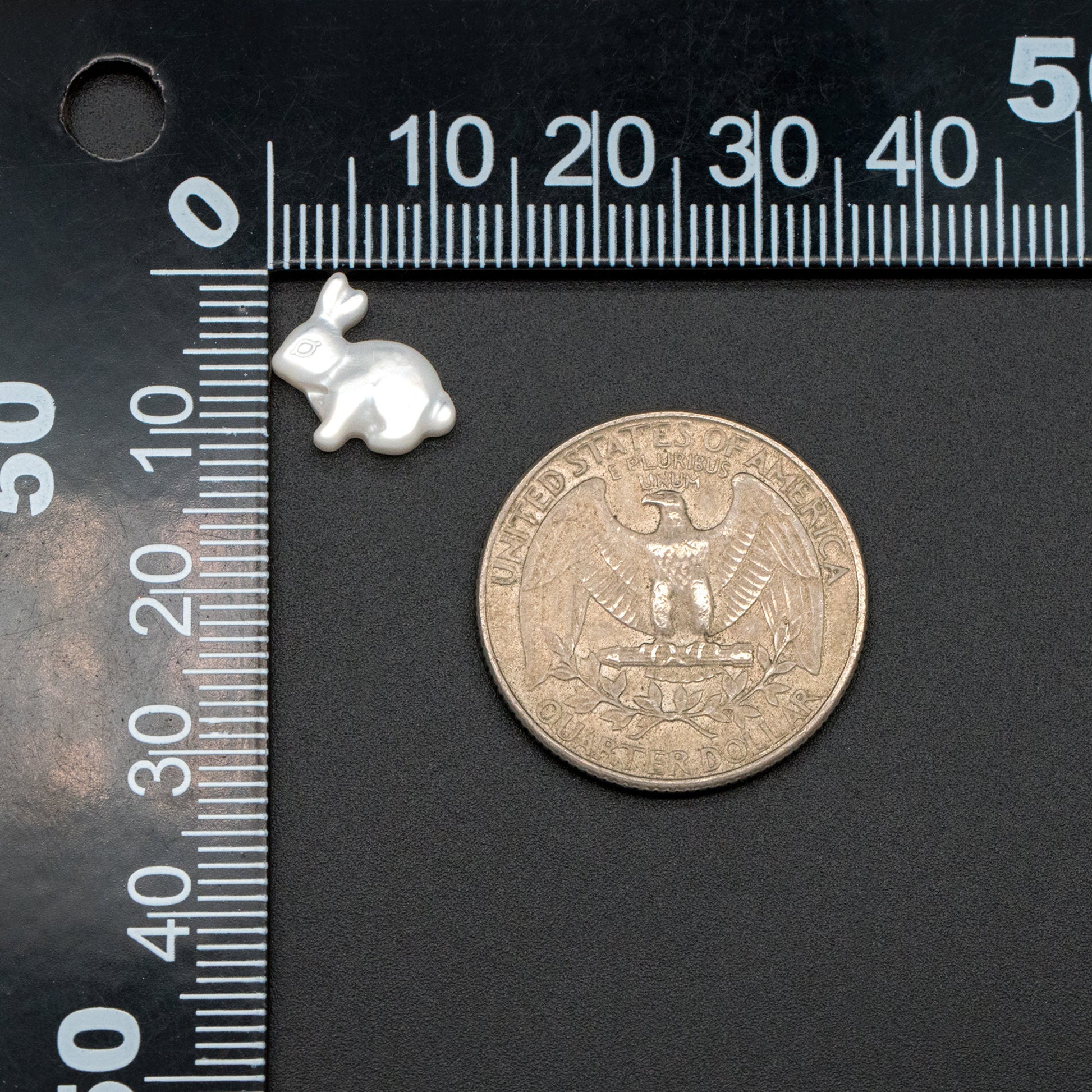 4pcs White Mother of Pearl Shell Rabbit beads, MOP Animal Charms (V1431)