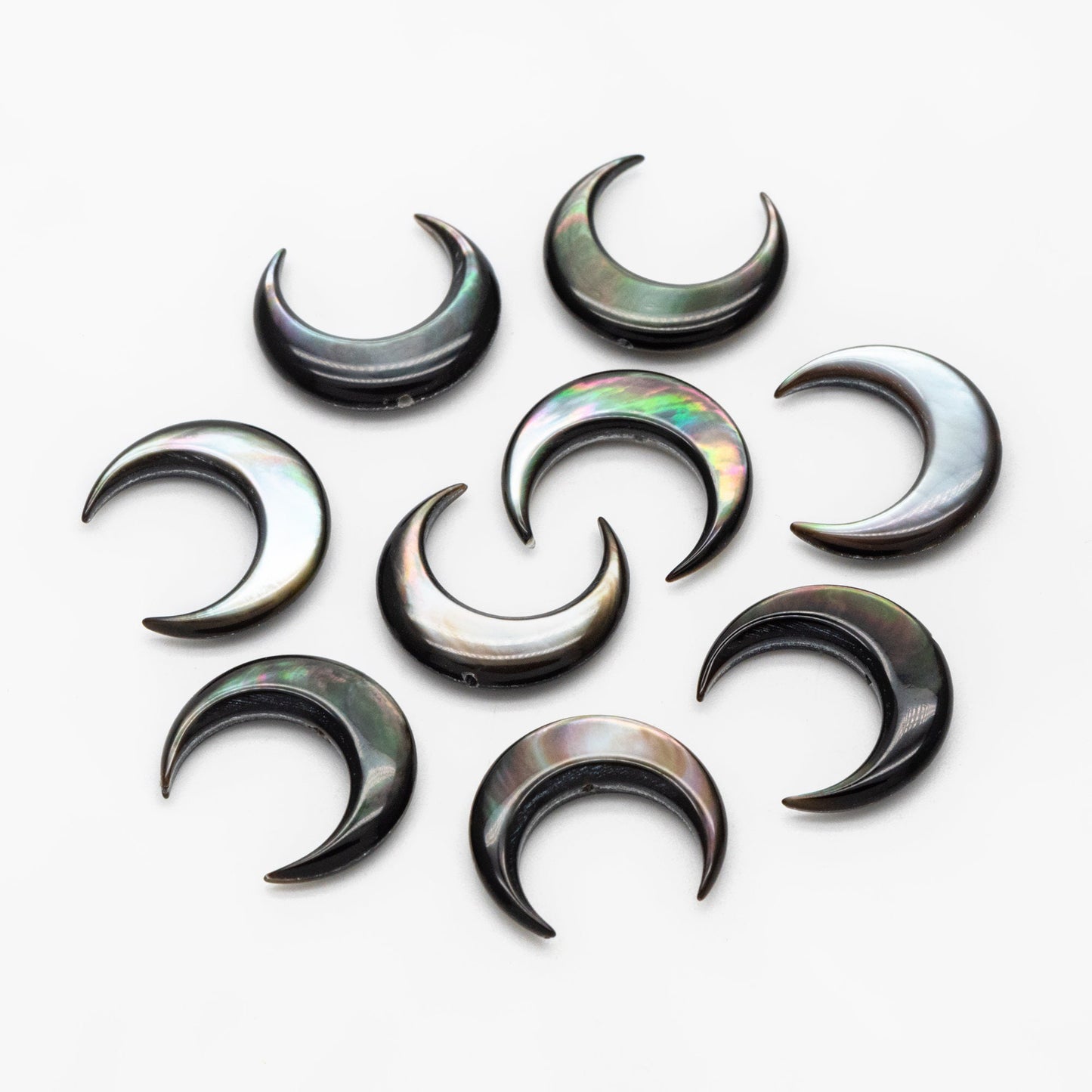 4pcs White/ Black mother of Pearl Crescent Moon Charms, Natural MOP Shell Horn Pendant 15mm (V1433)