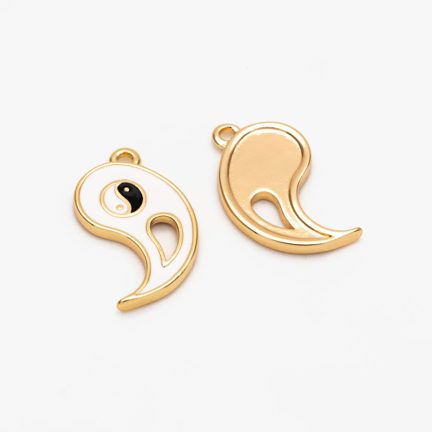 4pcs Gold Enamel Yin Yang Charms, Taoism Charm, Eight Diagrams Charm, Tai Chi Charm, Nepalese Charm, Yoga Jewelry (GB-3939)