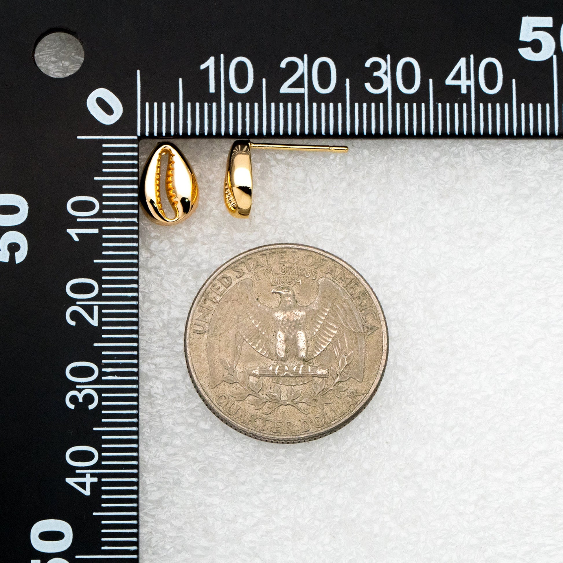 10pcs Gold Shell Earring 10x7mm, Gold plated Brass Seashell Stud Earrings (GB-3990)