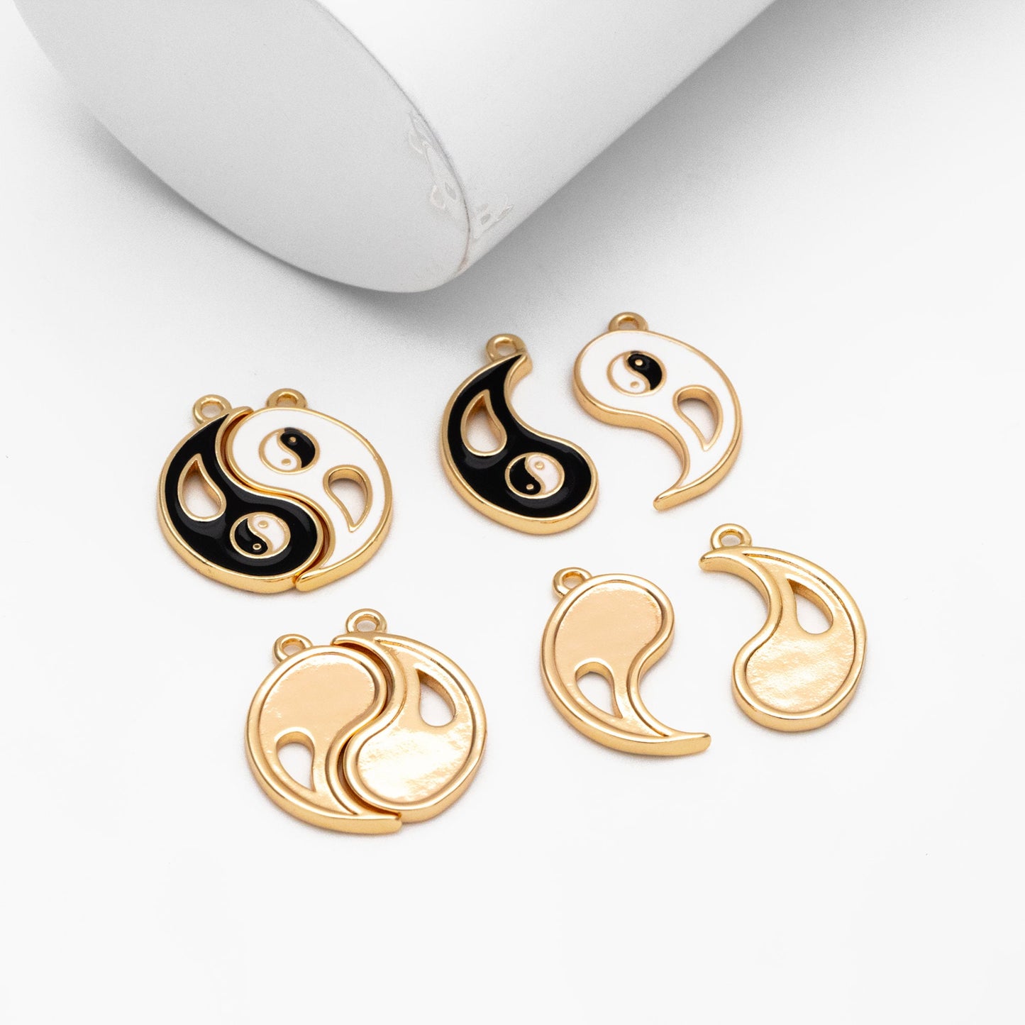 4pcs Gold Enamel Yin Yang Charms, Taoism Charm, Eight Diagrams Charm, Tai Chi Charm, Nepalese Charm, Yoga Jewelry (GB-3939)