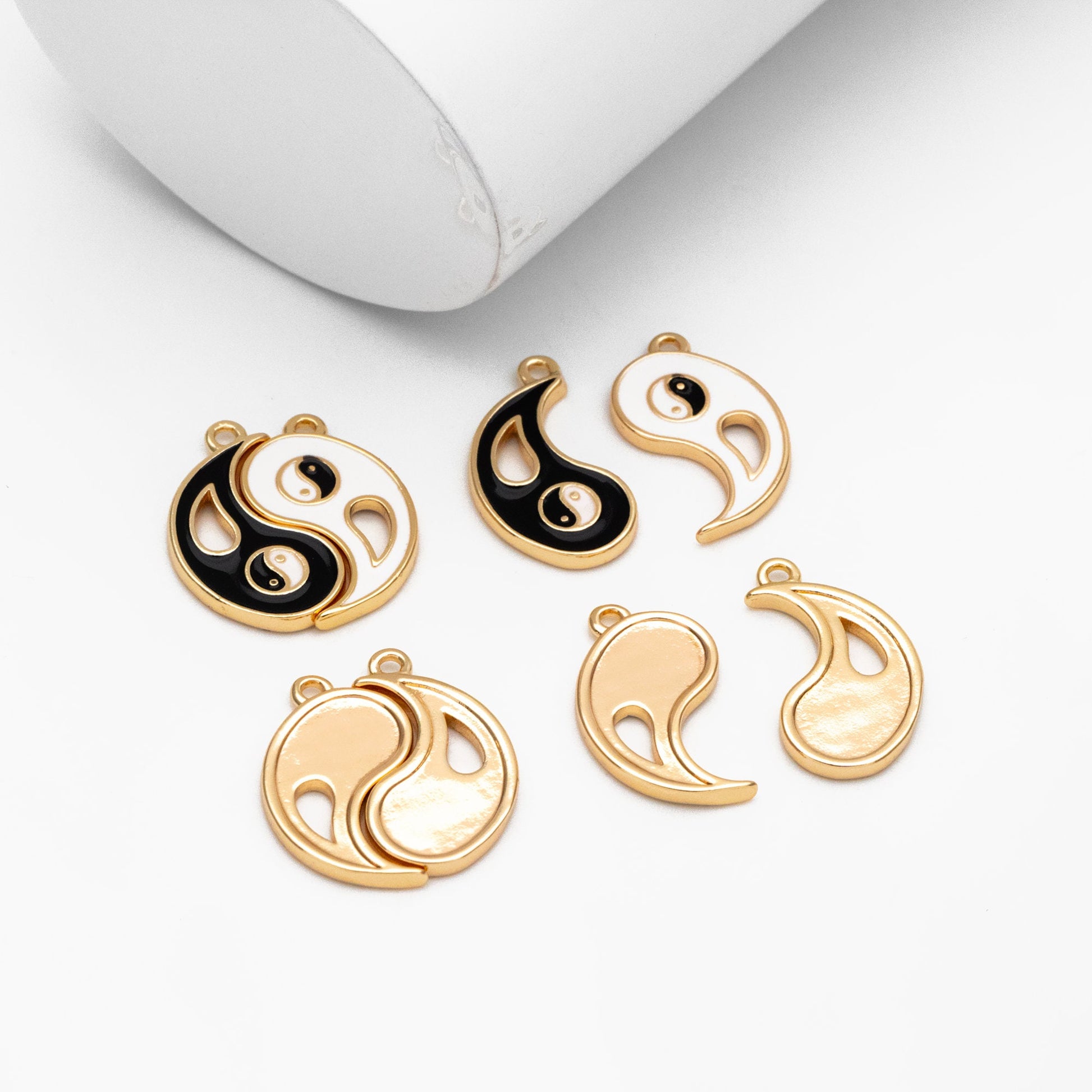 4pcs Gold Enamel Yin Yang Charms, Taoism Charm, Eight Diagrams Charm, Tai Chi Charm, Nepalese Charm, Yoga Jewelry (GB-3939)