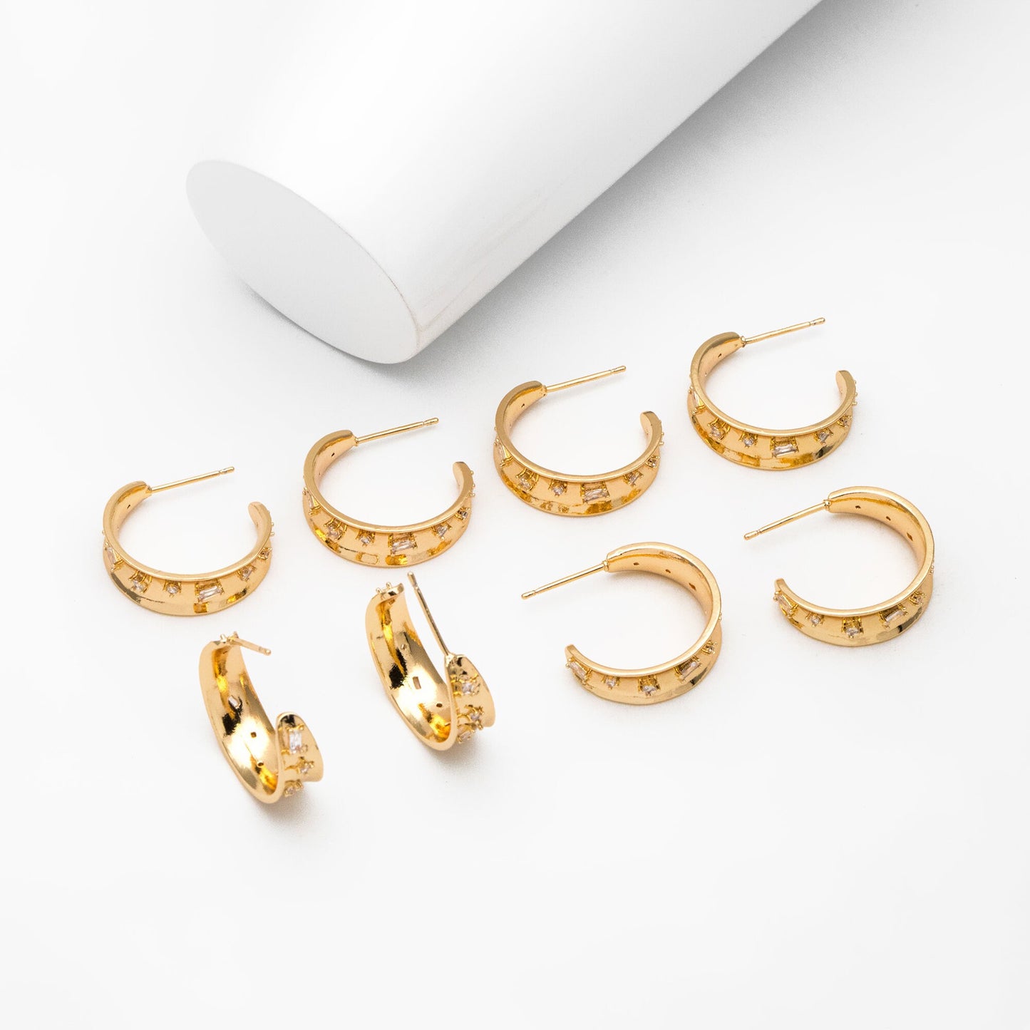 4pcs CZ Pave Gold Round Circle Earrings, Gold plated Brass, Geometric Hoop Stud Earrings (GB-4027)