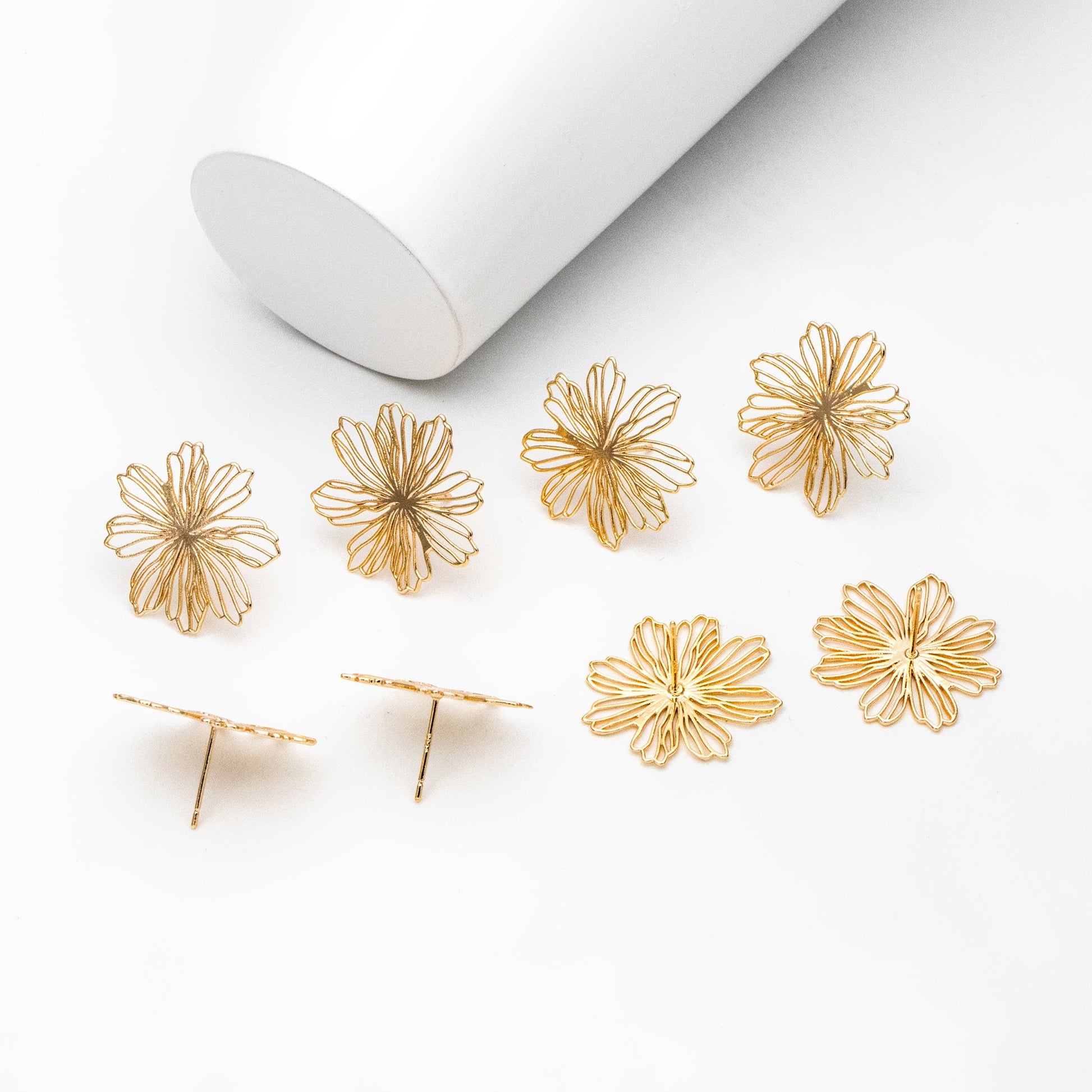4pcs Gold/ Silver Hollow Flower Post Earrings 22x23mm, Gold/ Rhodium plated Brass Floral Stud Earring (#GB-4000)