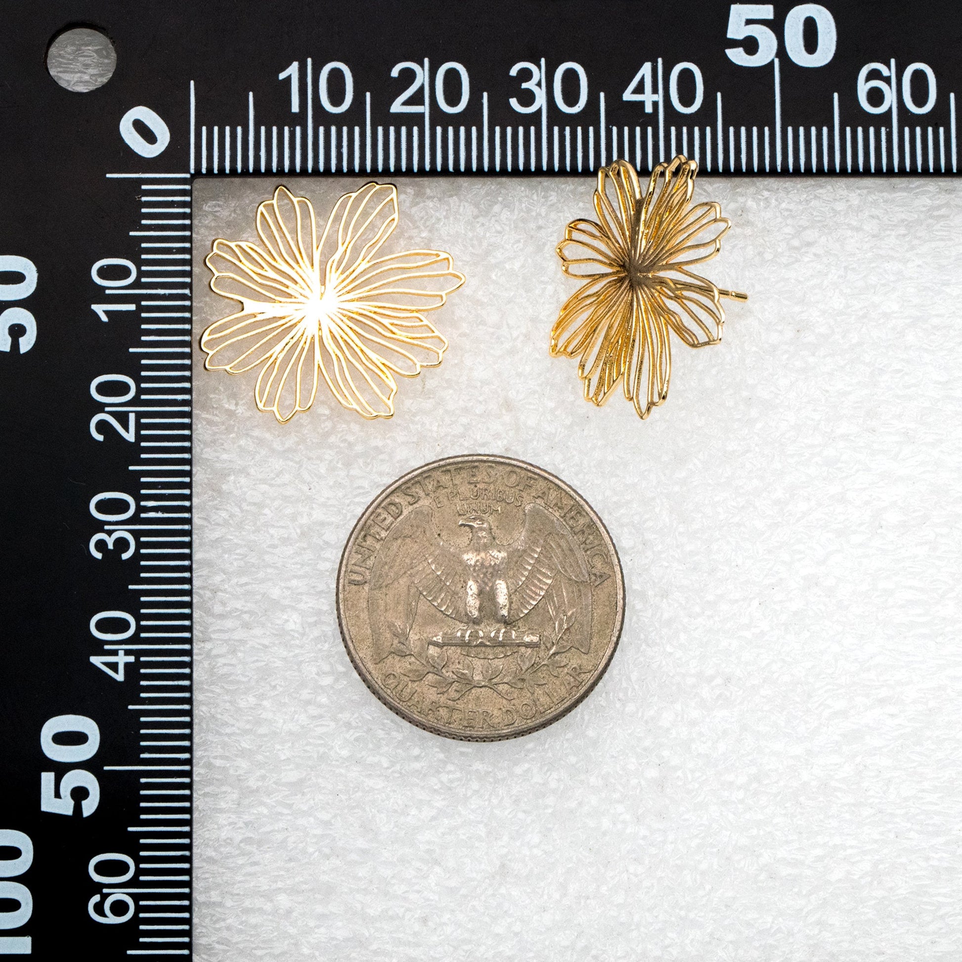 4pcs Gold/ Silver Hollow Flower Post Earrings 22x23mm, Gold/ Rhodium plated Brass Floral Stud Earring (#GB-4000)