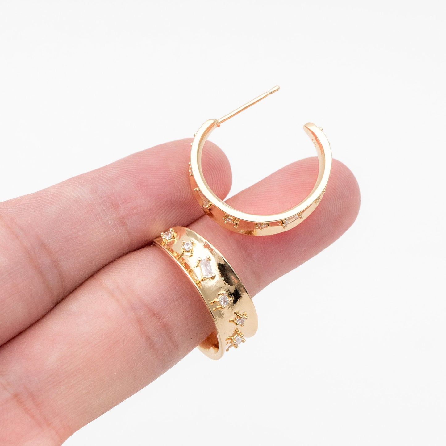 4pcs CZ Pave Gold Round Circle Earrings, Gold plated Brass, Geometric Hoop Stud Earrings (GB-4027)
