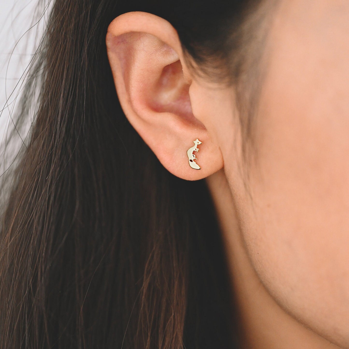 10pcs Gold Fox Stud Earrings 10x6mm, 18K Gold plated Brass Animal Ear Posts (#GB-3286)