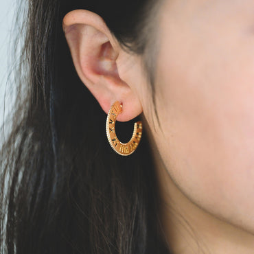 4pcs Gold Roman Numerals Round Circle Earrings 26mm, Gold plated Brass, Dainty Geometric Hoop Stud Earrings (GB-4034)