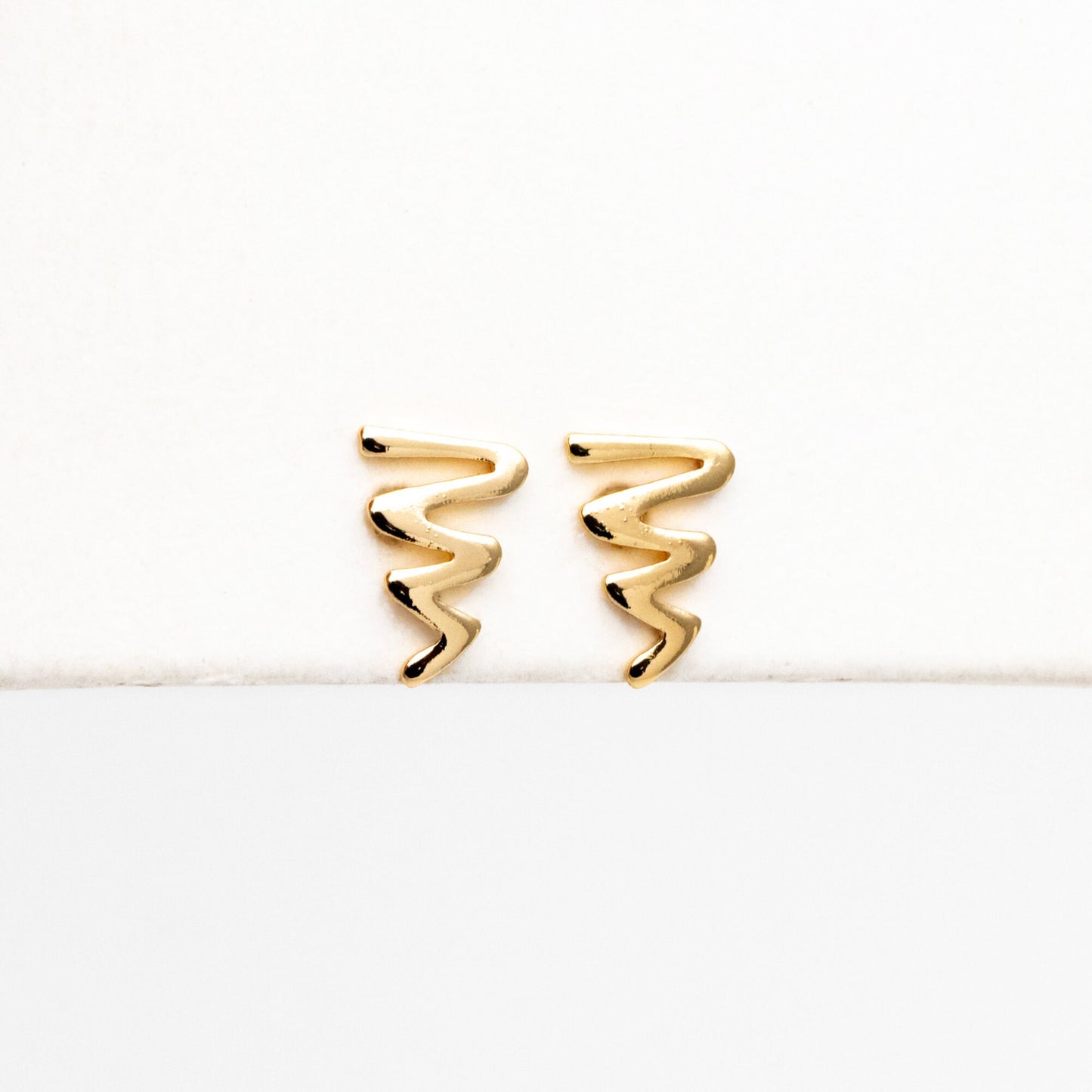 10pcs Gold ZigZag Stud Earrings, Gold Plated Brass, Minimalist Wave Earrings (GB-4058)