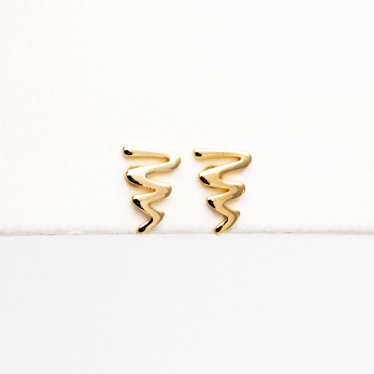 10pcs Gold ZigZag Stud Earrings, Gold Plated Brass, Minimalist Wave Earrings (GB-4058)