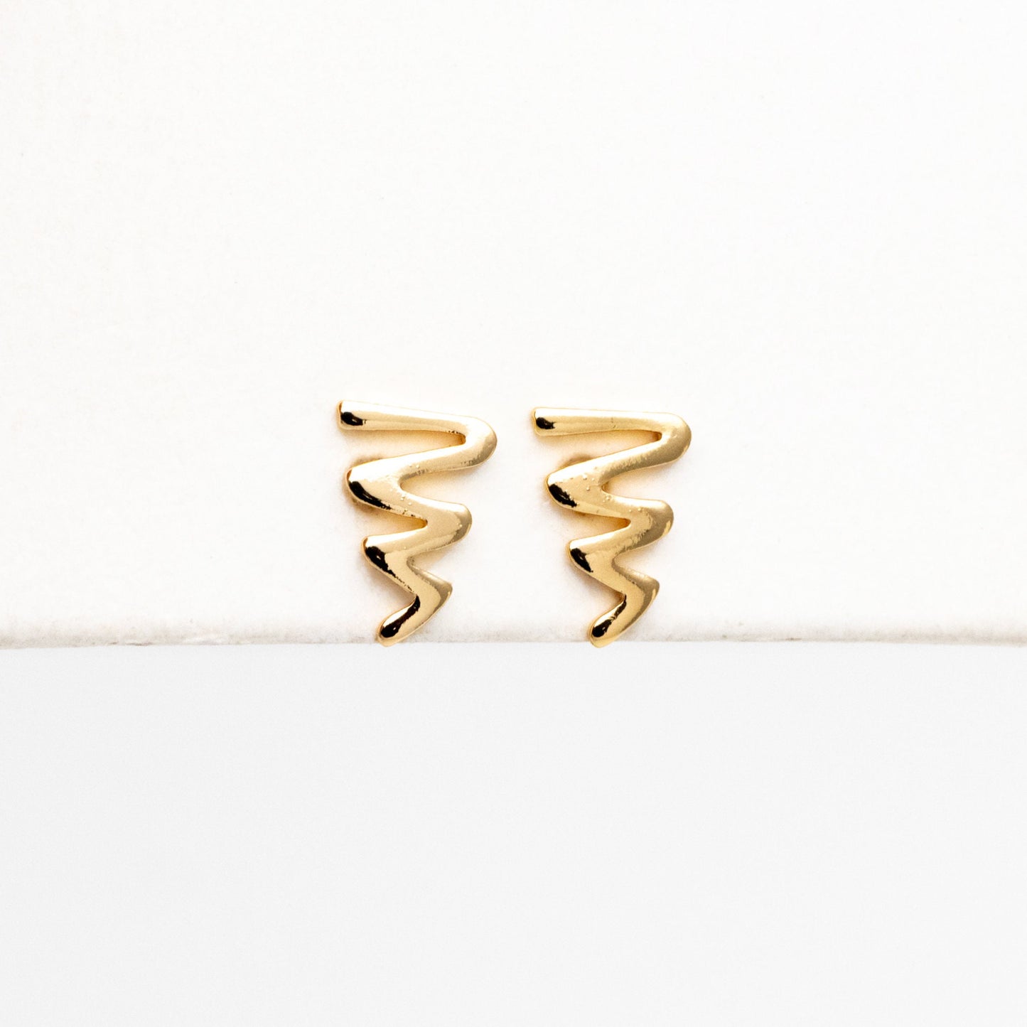 10pcs Gold ZigZag Stud Earrings, Gold Plated Brass, Minimalist Wave Earrings (GB-4058)
