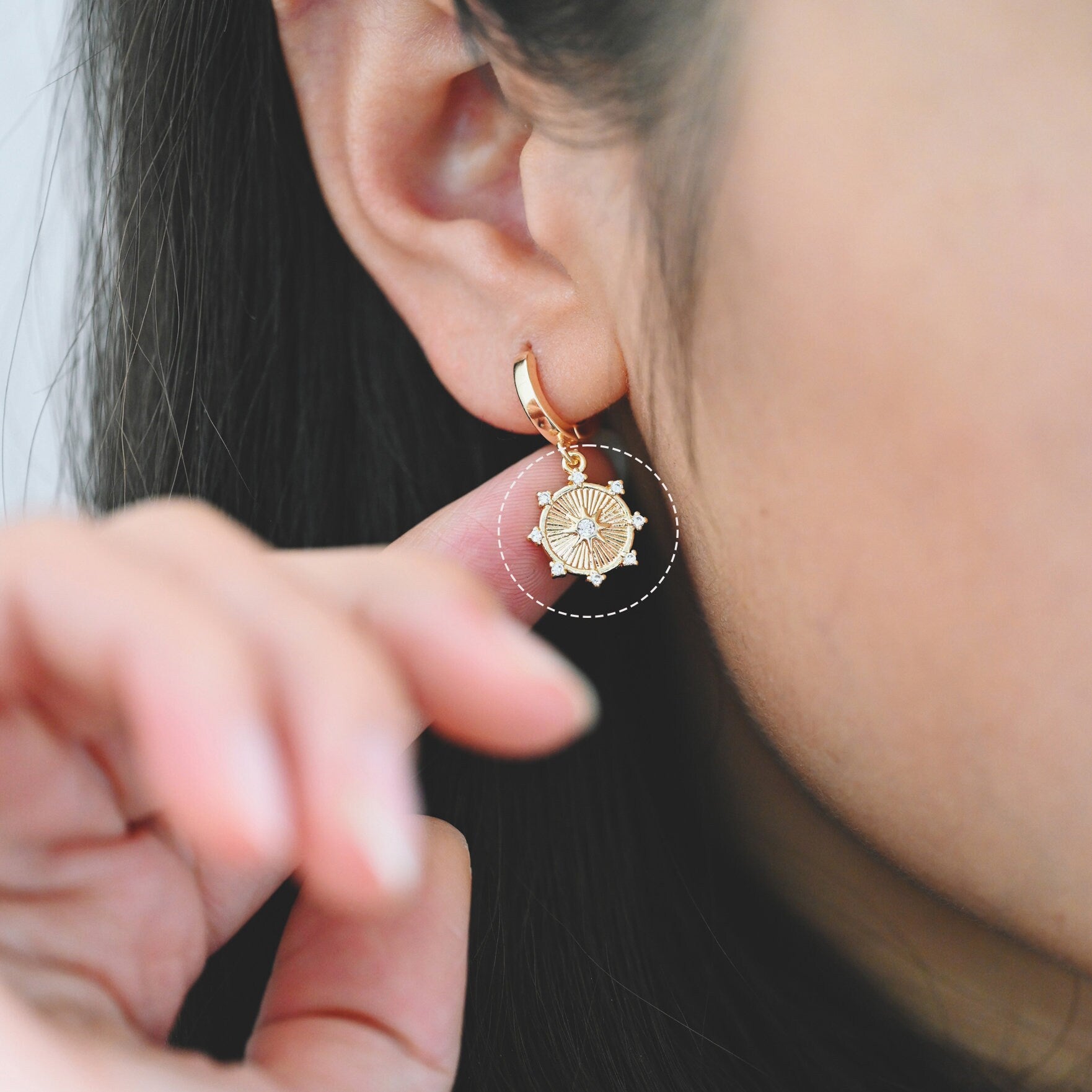 10pcs Gold Sun Disk Charms 15x13mm, 18K Gold plated Brass, CZ pave Sun Disc Pendants (GB-1658-G)