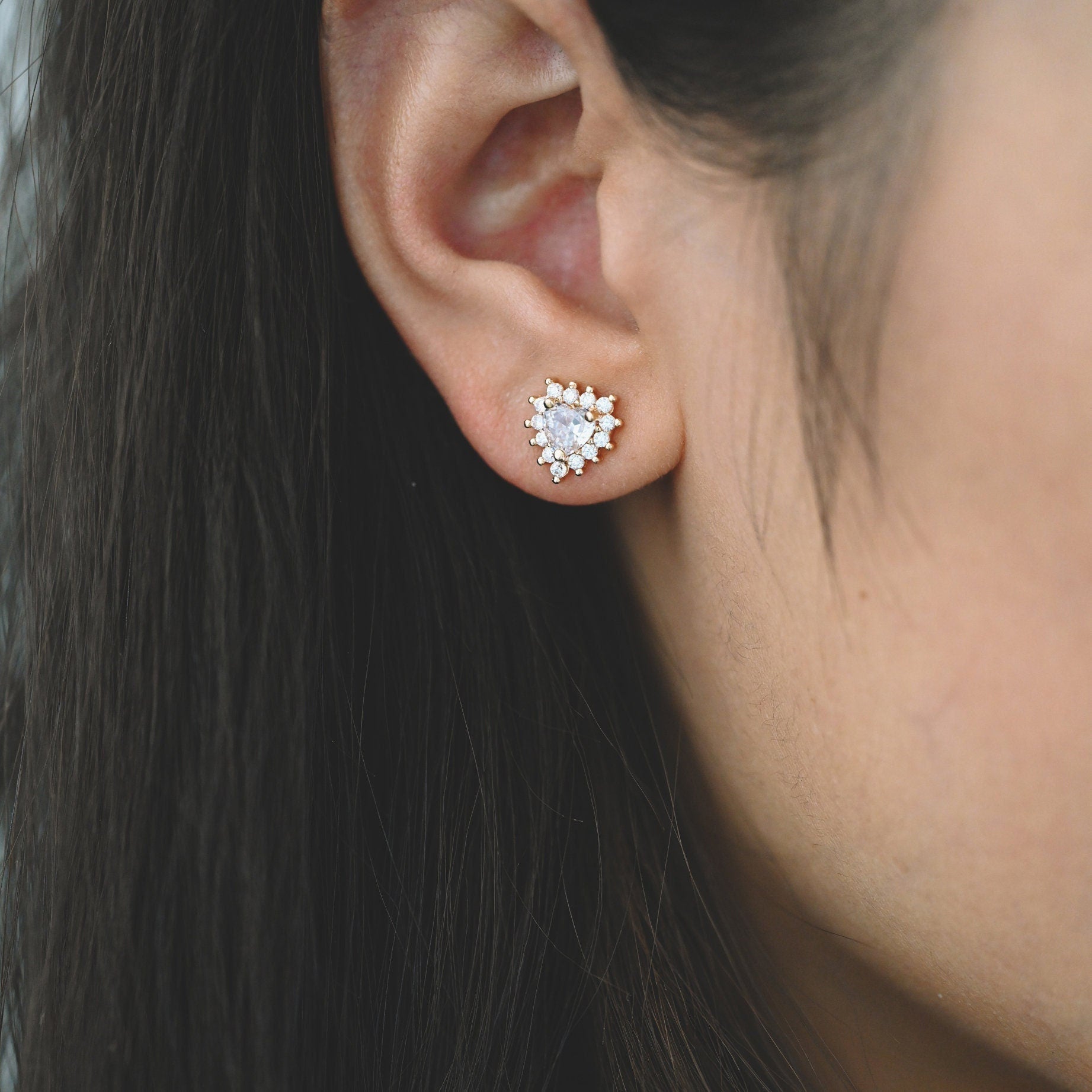 4pcs CZ Pave Heart Ear Posts, Gold Plated Brass Stud Earrings, Jewelry Findings, Wholesale Supplies (GB-3115)