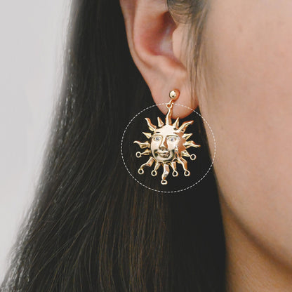 4pcs CZ Pave Gold Sun Face Charm with 8 Loops, 18K Gold plated Brass, Sun Pendant Connector (GB-2000-C)