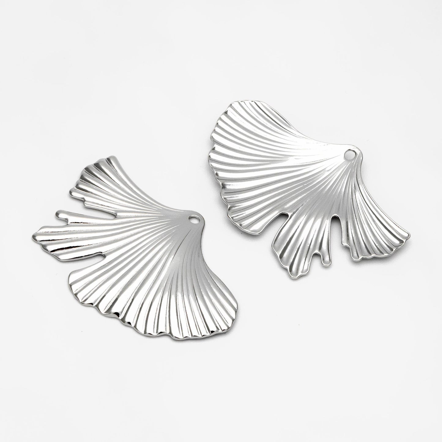 10pcs Gold/ Rhodium plated Brass Ginkgo Leaf Pendant Charms 30x46mm, Lead Nickel Free (GB-3057-C)