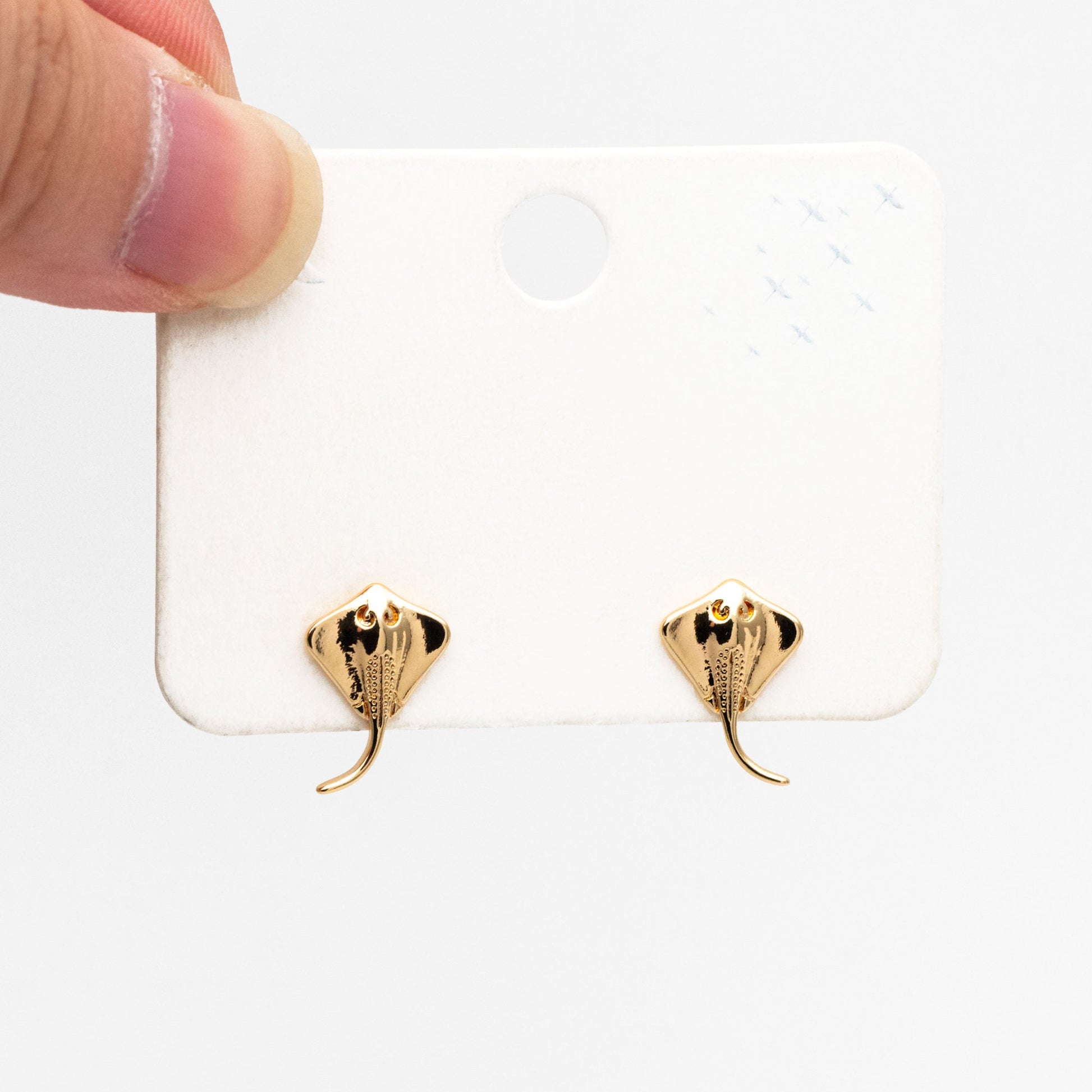 10pcs Gold Manta Ray Earrings, Gold plated Brass, Stingray Fish Stud Earrings (GB-4071)